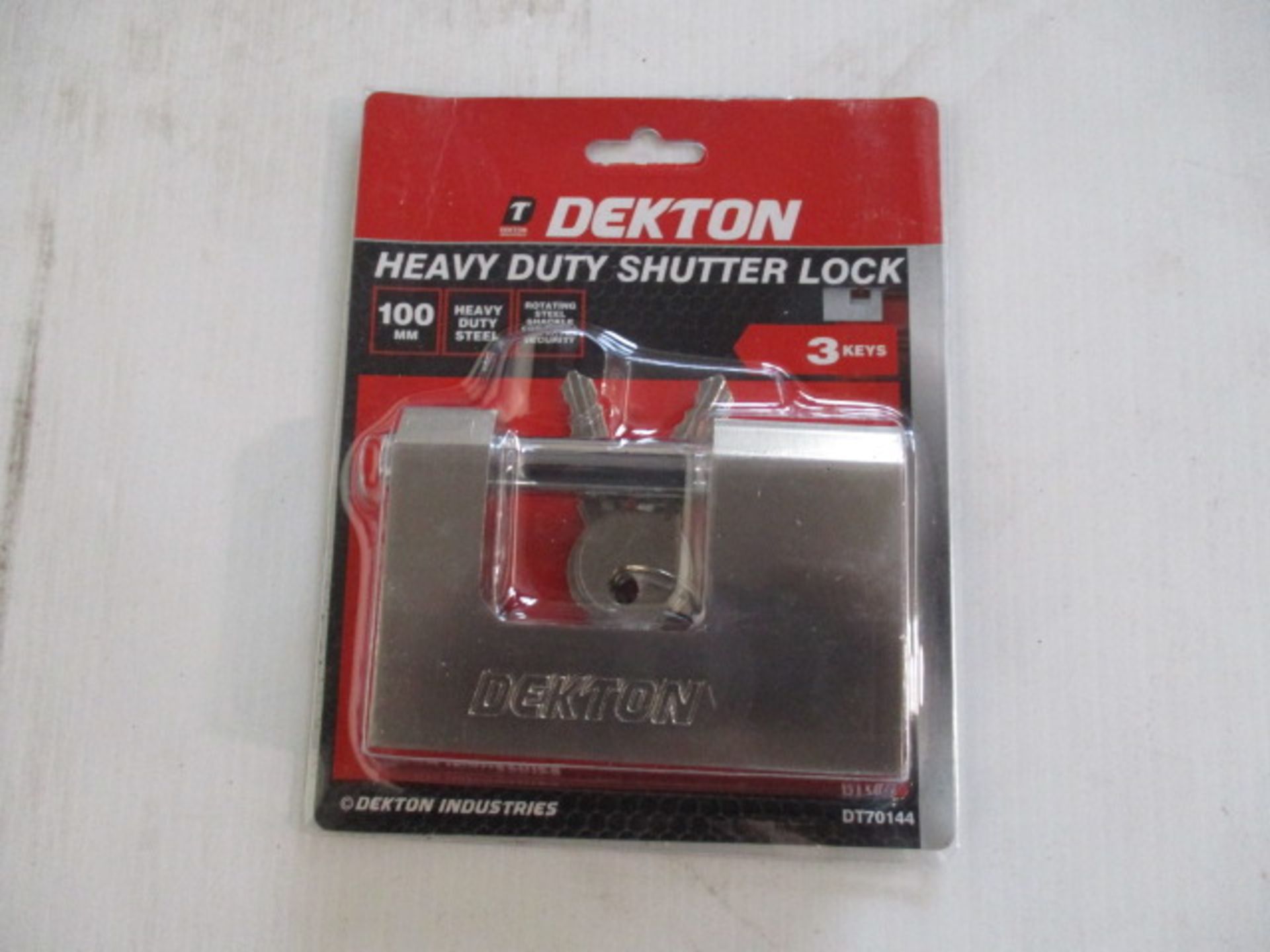 Dekton heavy duty shutter lock new and sealed with 3 keys