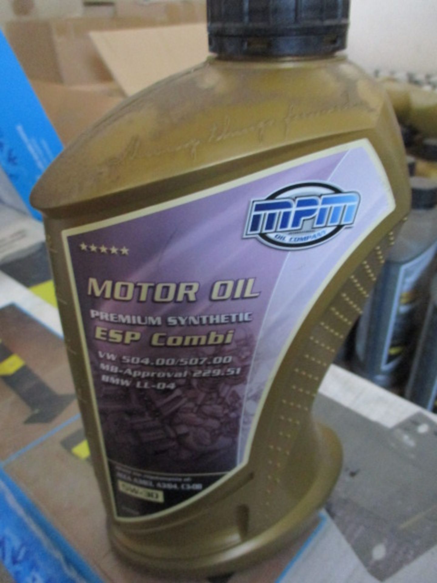 MPM premium synthetic ESP combi motor oil 5W-30.