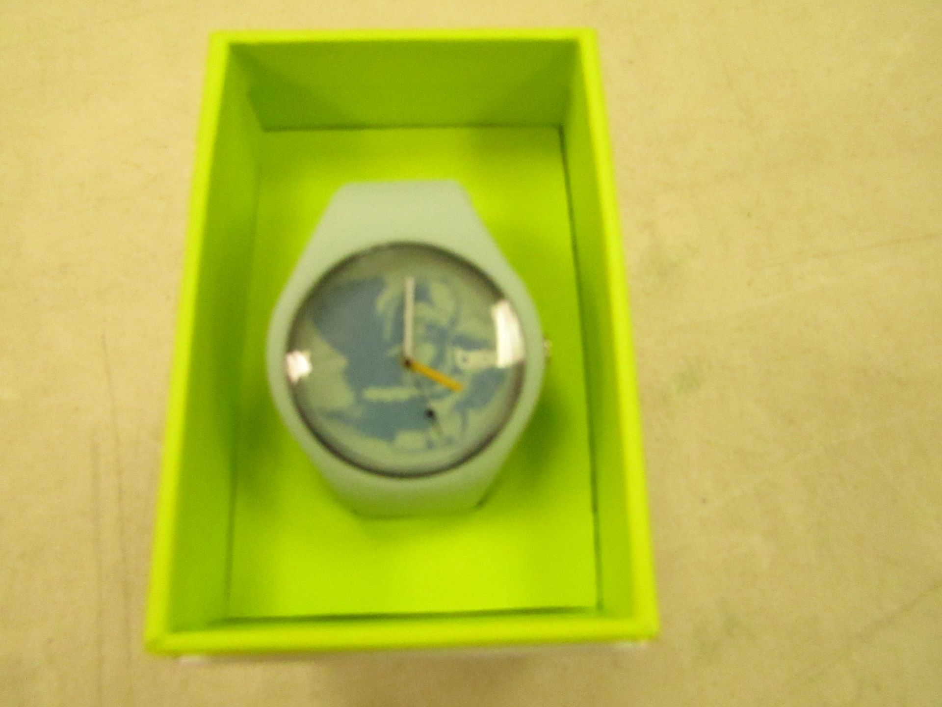 Breo Grafik analogue watch, new and boxed.