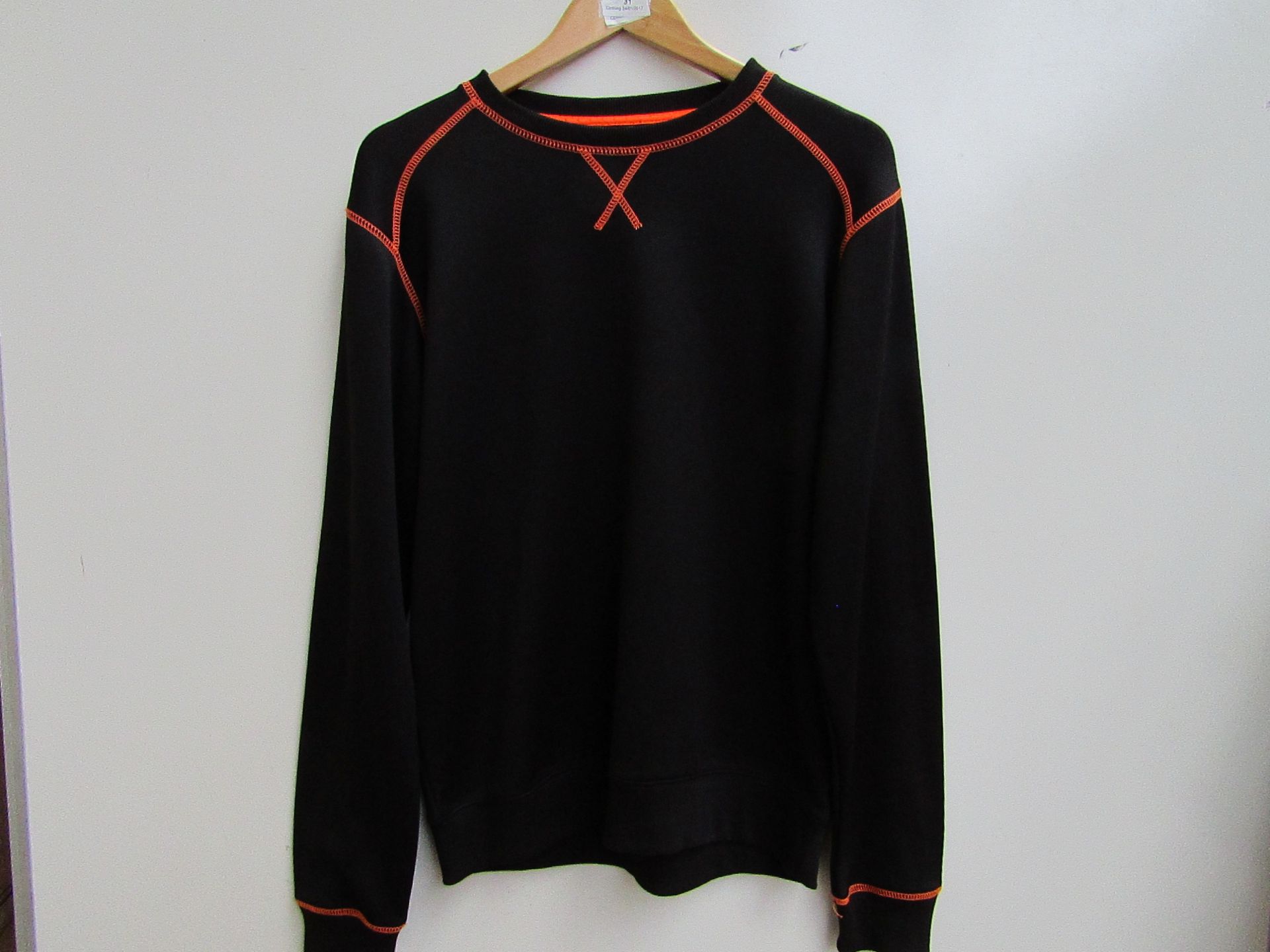 Mens Round Neck Sweatshirt. Size M. Showroom Sample