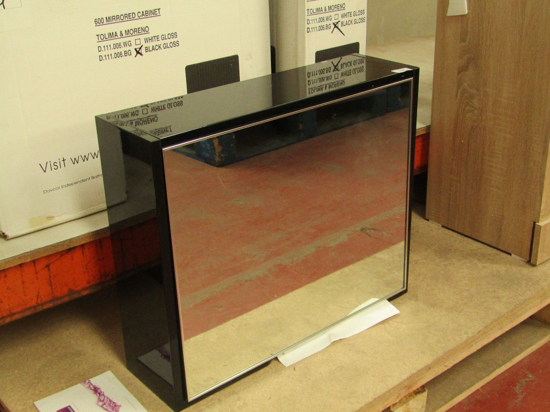 Dovcor Tolima & Morena 600 Mirrored Cabinet in Black Gloss. New & Boxed.