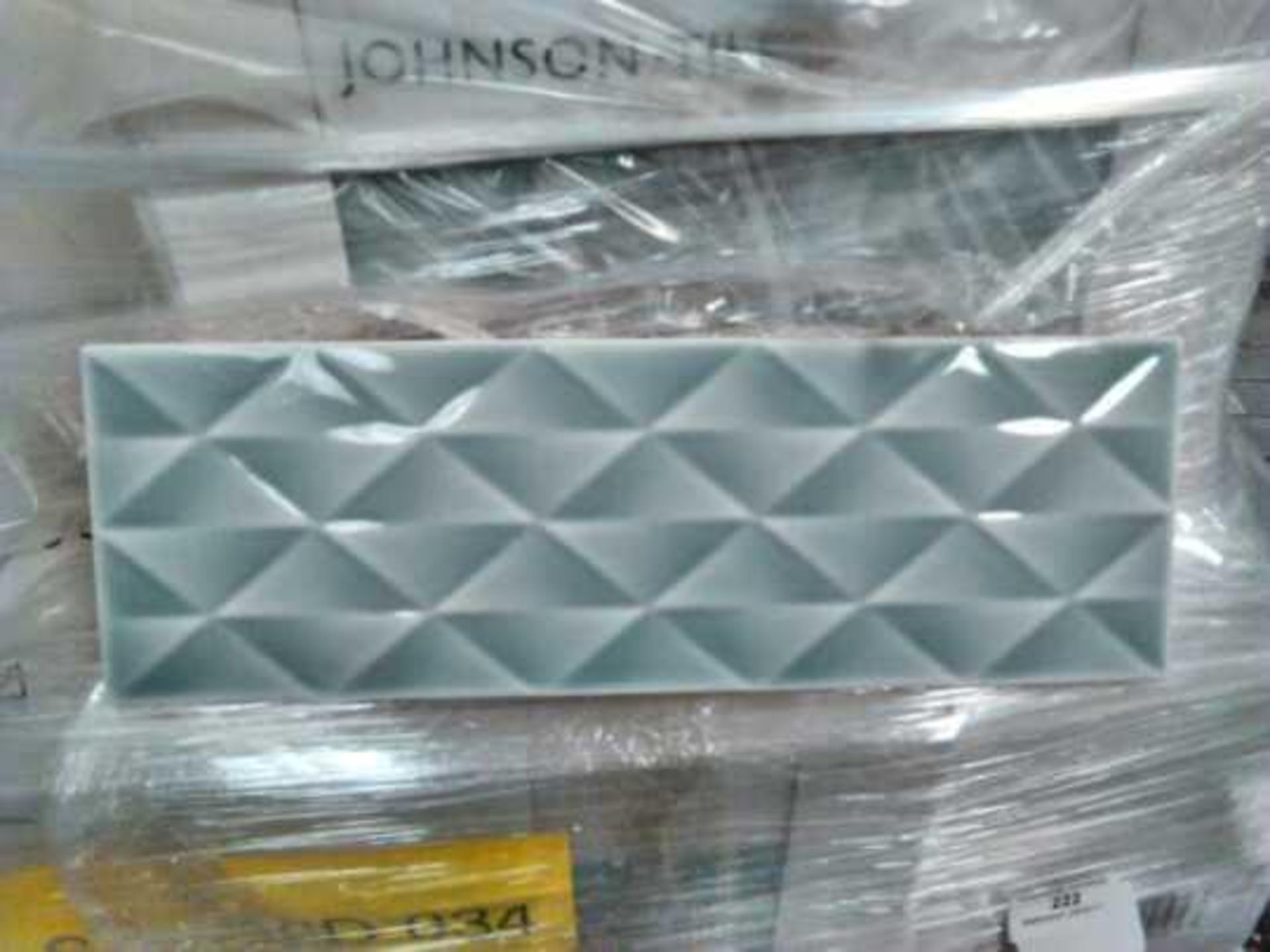 64x Packs of 34 Johnson Tiles Grande Leaf Gloss (SAV08D) 300 x 100 x 8mm Textured Glazed Wall Tiles.