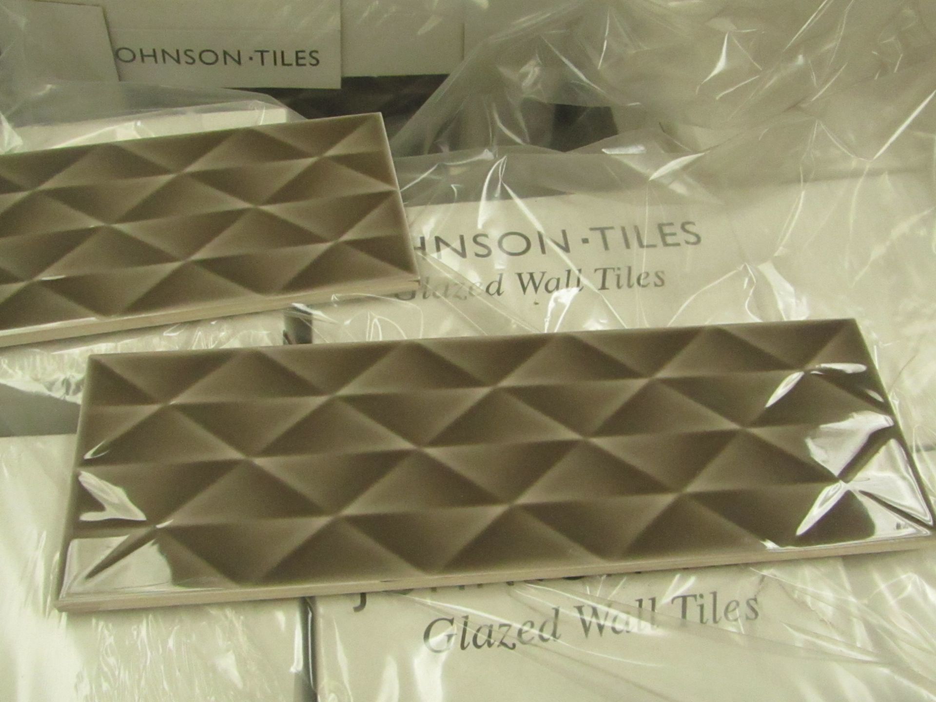 64x Packs of 34 Johnson Tiles Grande Carraway (SAV04D) 300 x 100 x 8mm Textured Glazed Wall Tiles.