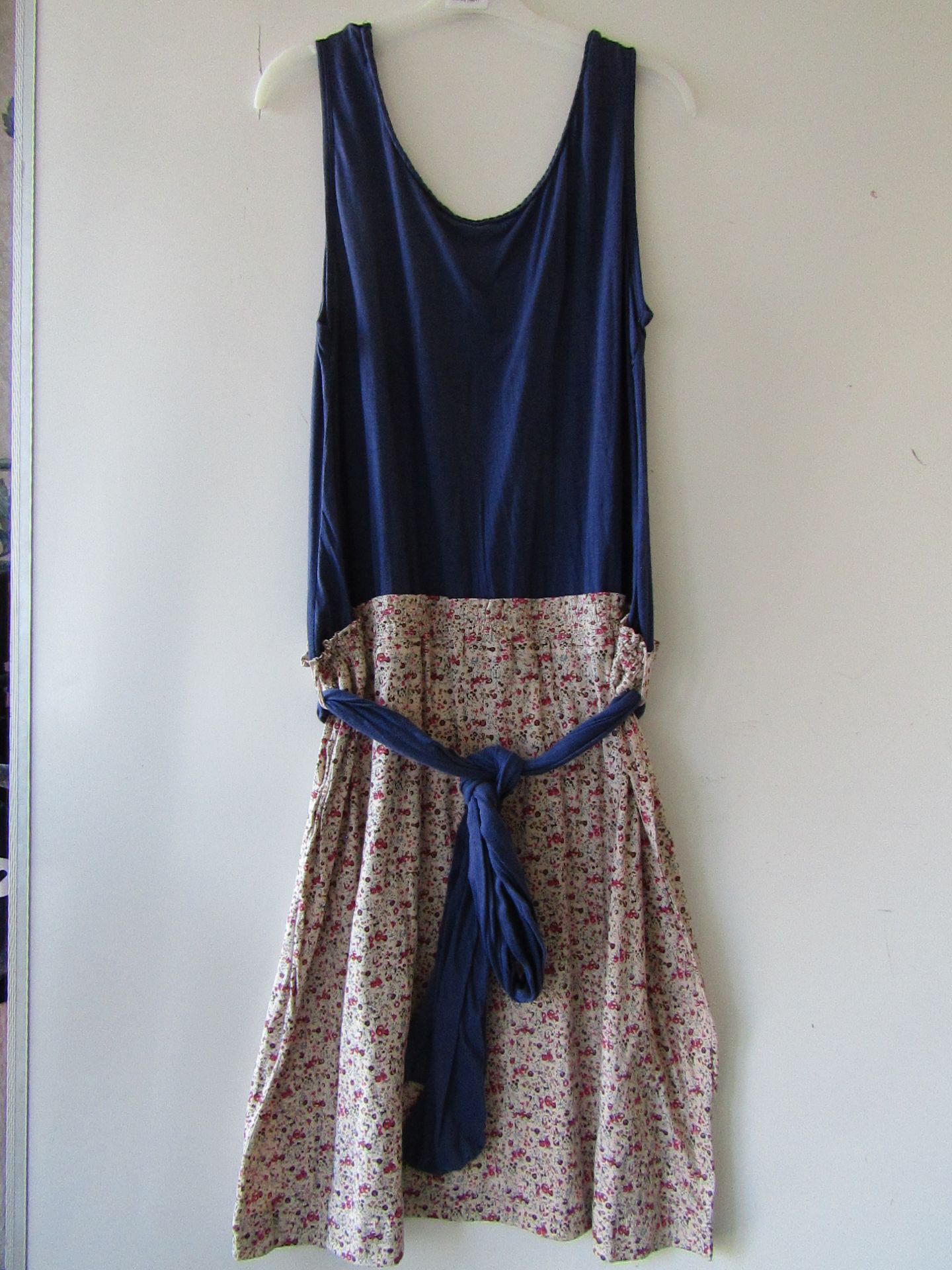 Ladies Tommy & Kate Cotton Dress. New with Tags. Size 22