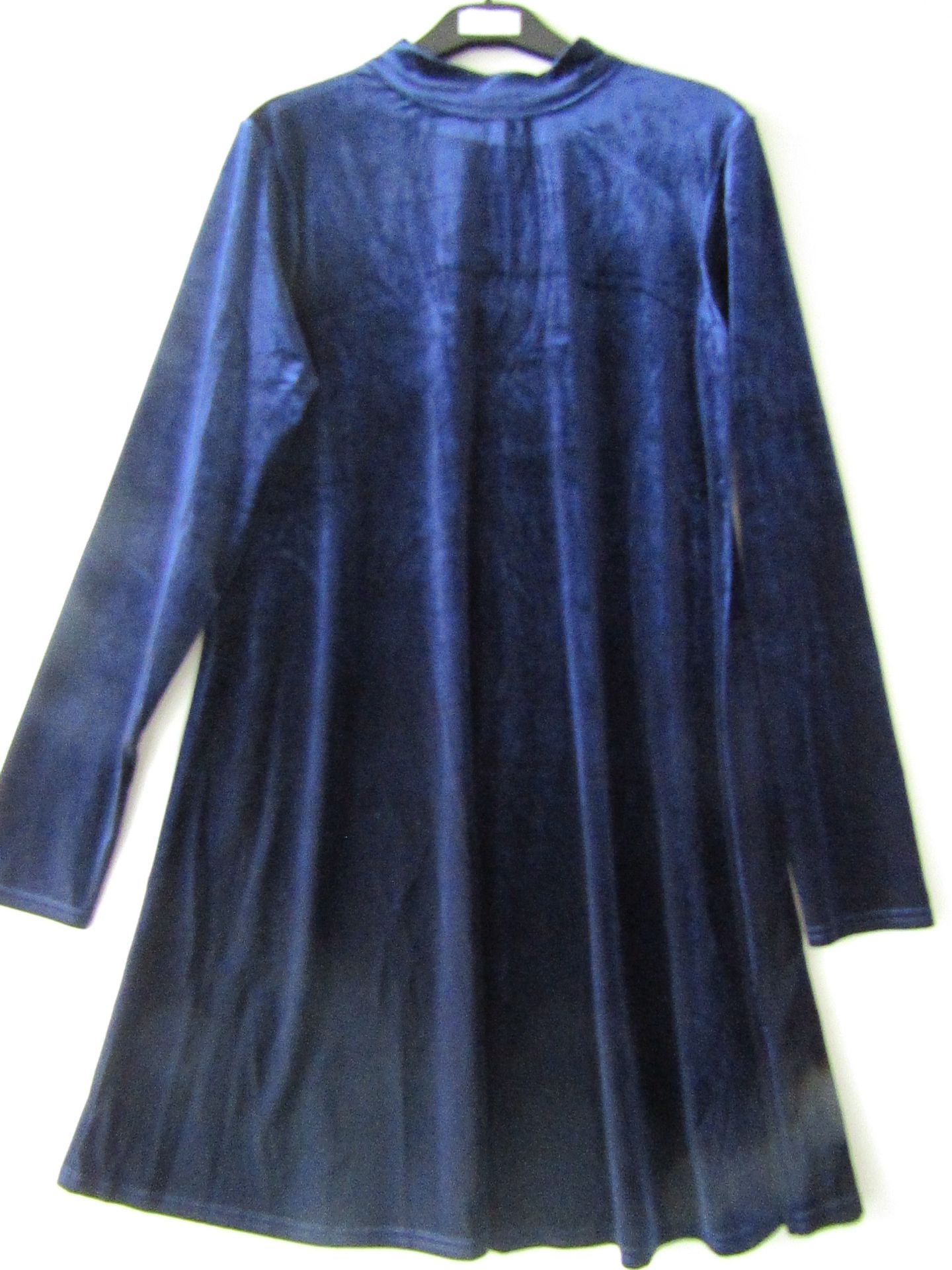 Ladies Brave Soul Long sleeved Velvet Dress. New Sample. Size S