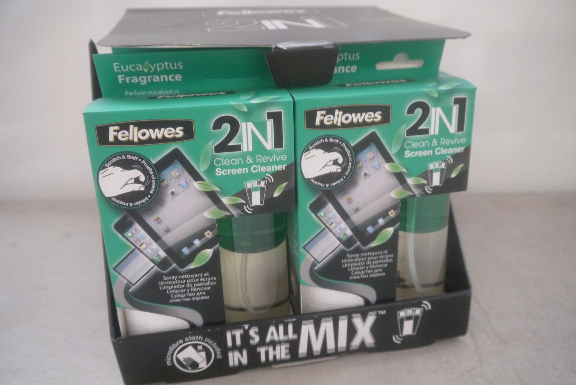Display box containing 6x Fellowes 2 in 1 screen cleaner for PC monitors/laptops, brand new and