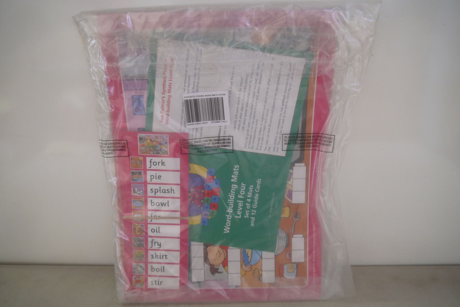 Synth Phonix Word Mats Offer, brand new and packaged. RRP £35.27