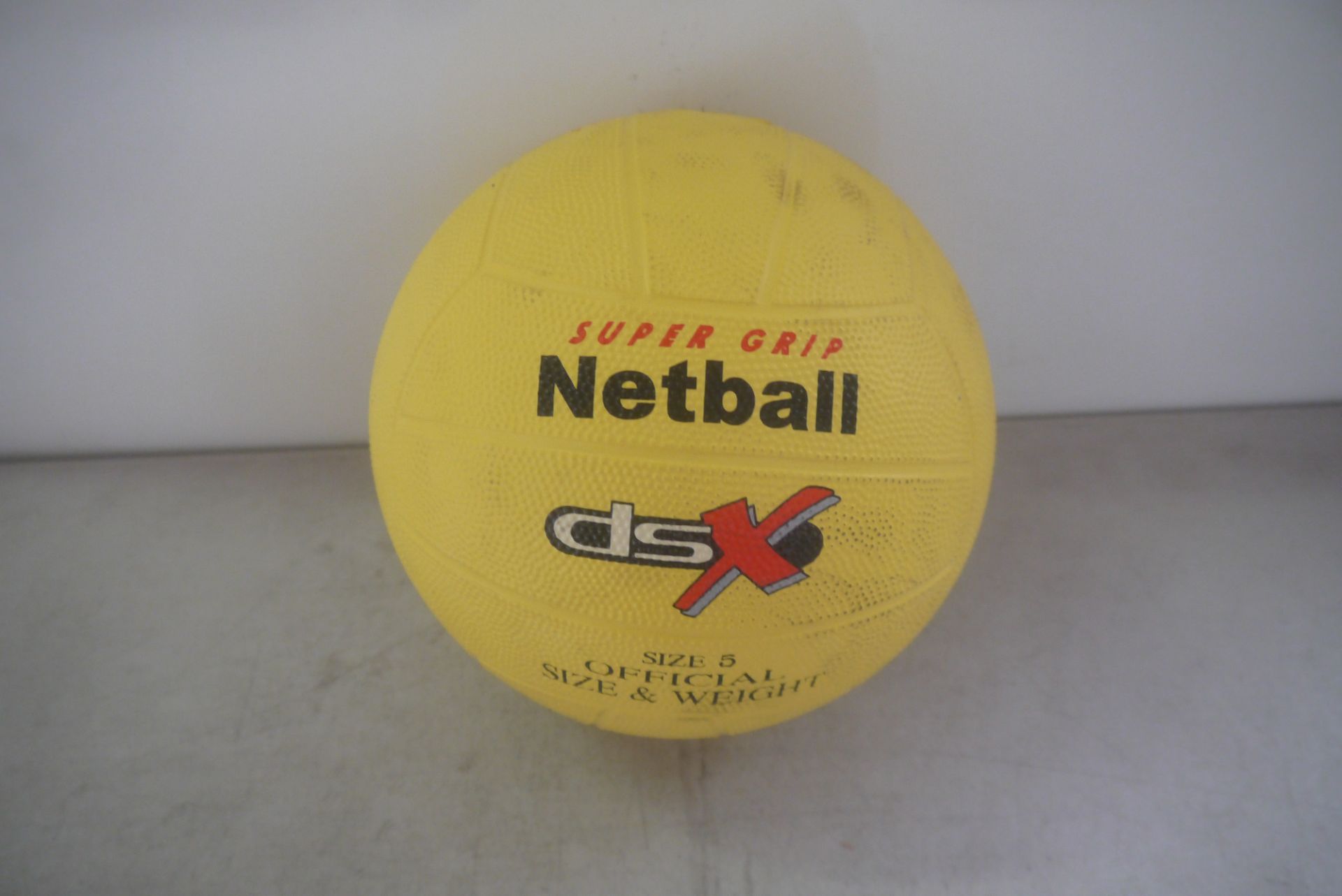 5x DSX super grip netball size 5, new. Total RRP £19.95
