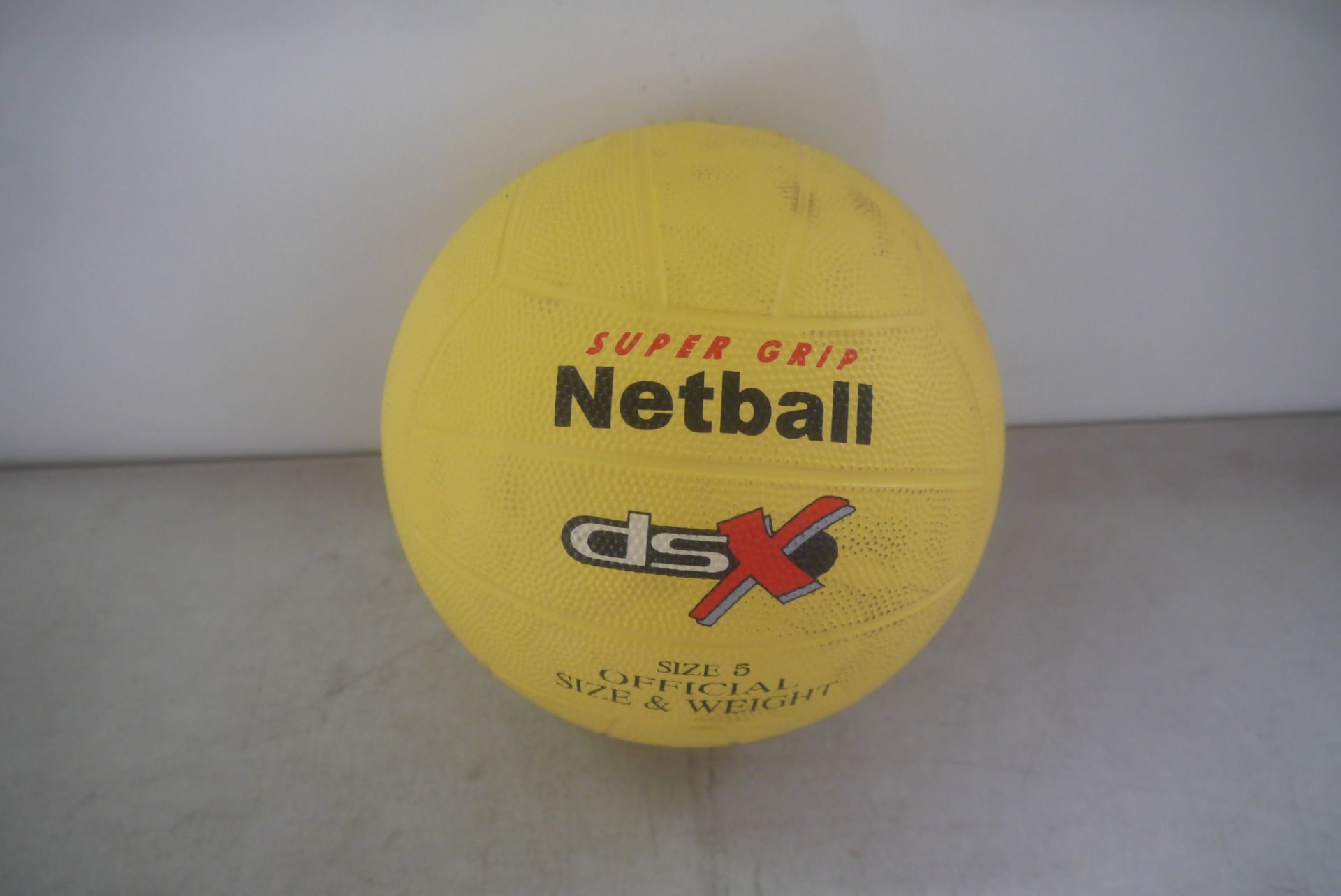 5x DSX super grip netball size 5, new. Total RRP £19.95