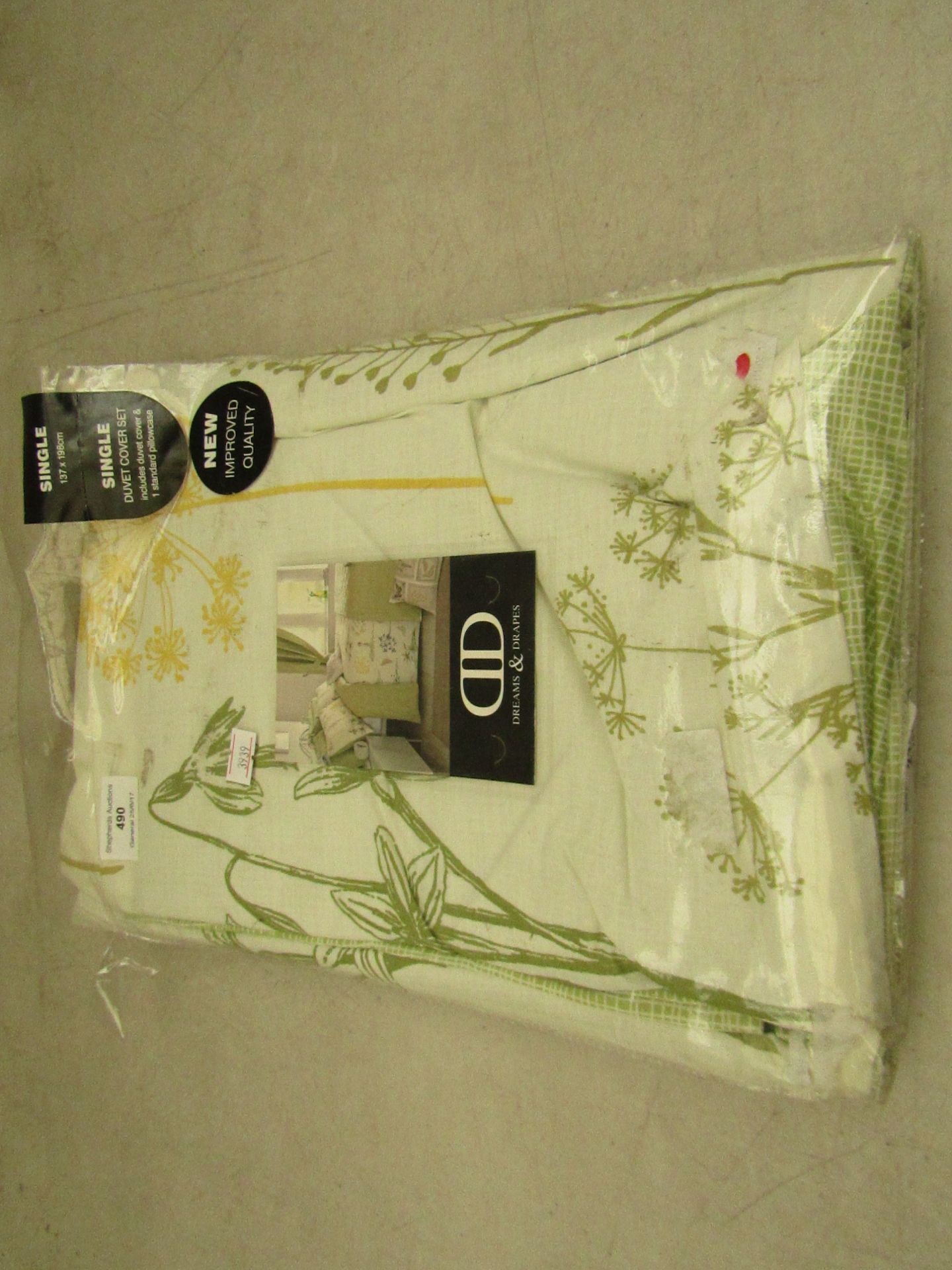 Dreams & Drapes single duvet cover set, 137cm x 198cm, in packaging.