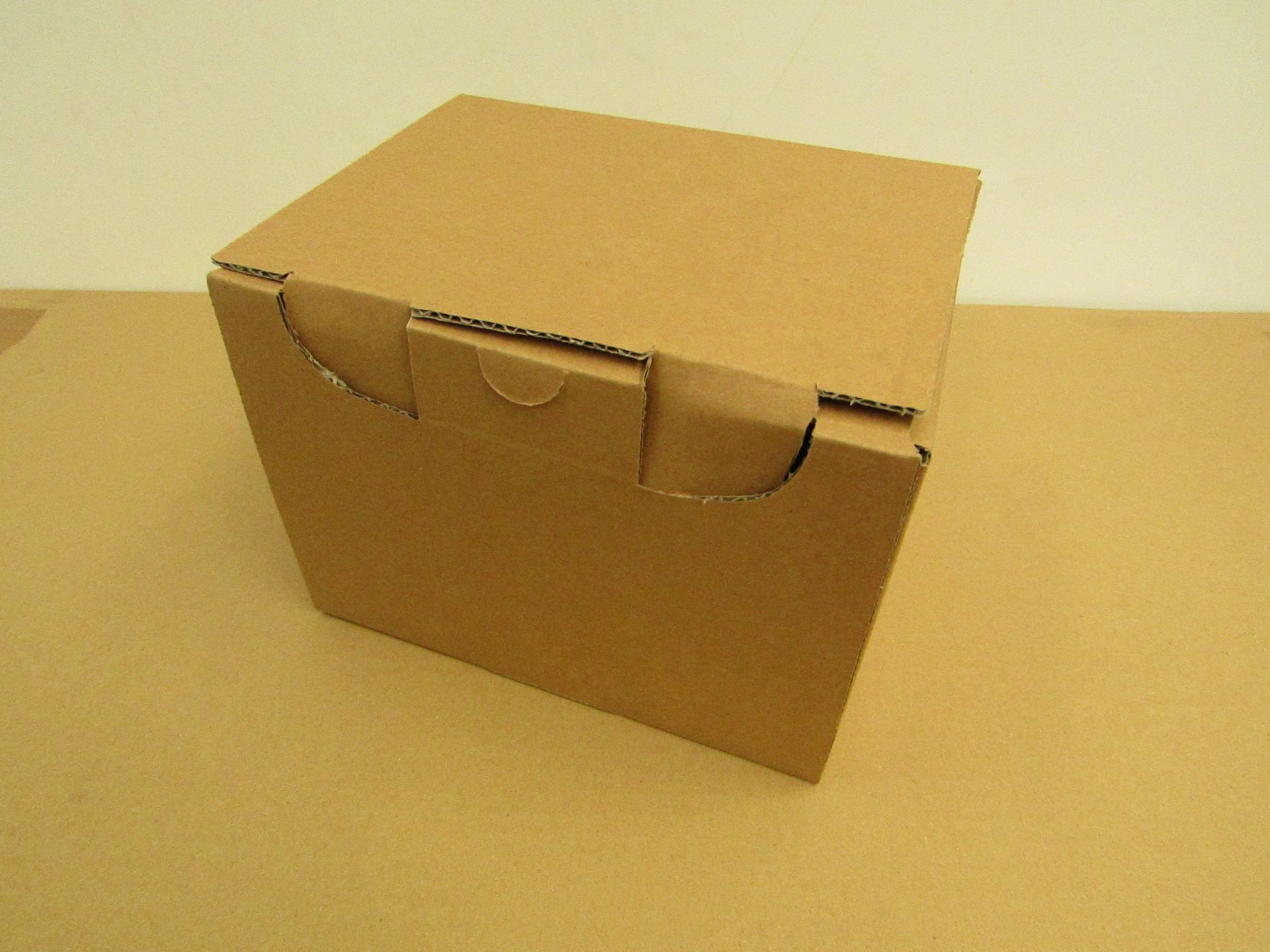 25x die cut parcel boxes (250mm x 150mm x 150mm)