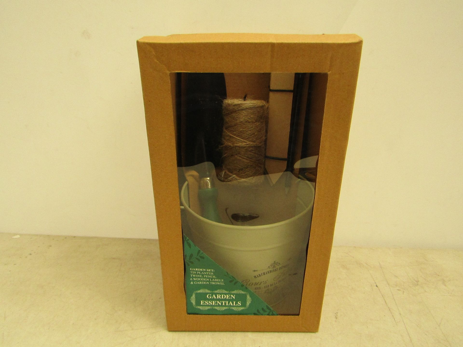 Garden Essentials Set, includes: - Tin Planter - Twine - Pencil - 6x Wooden Labels - Garden Trowel