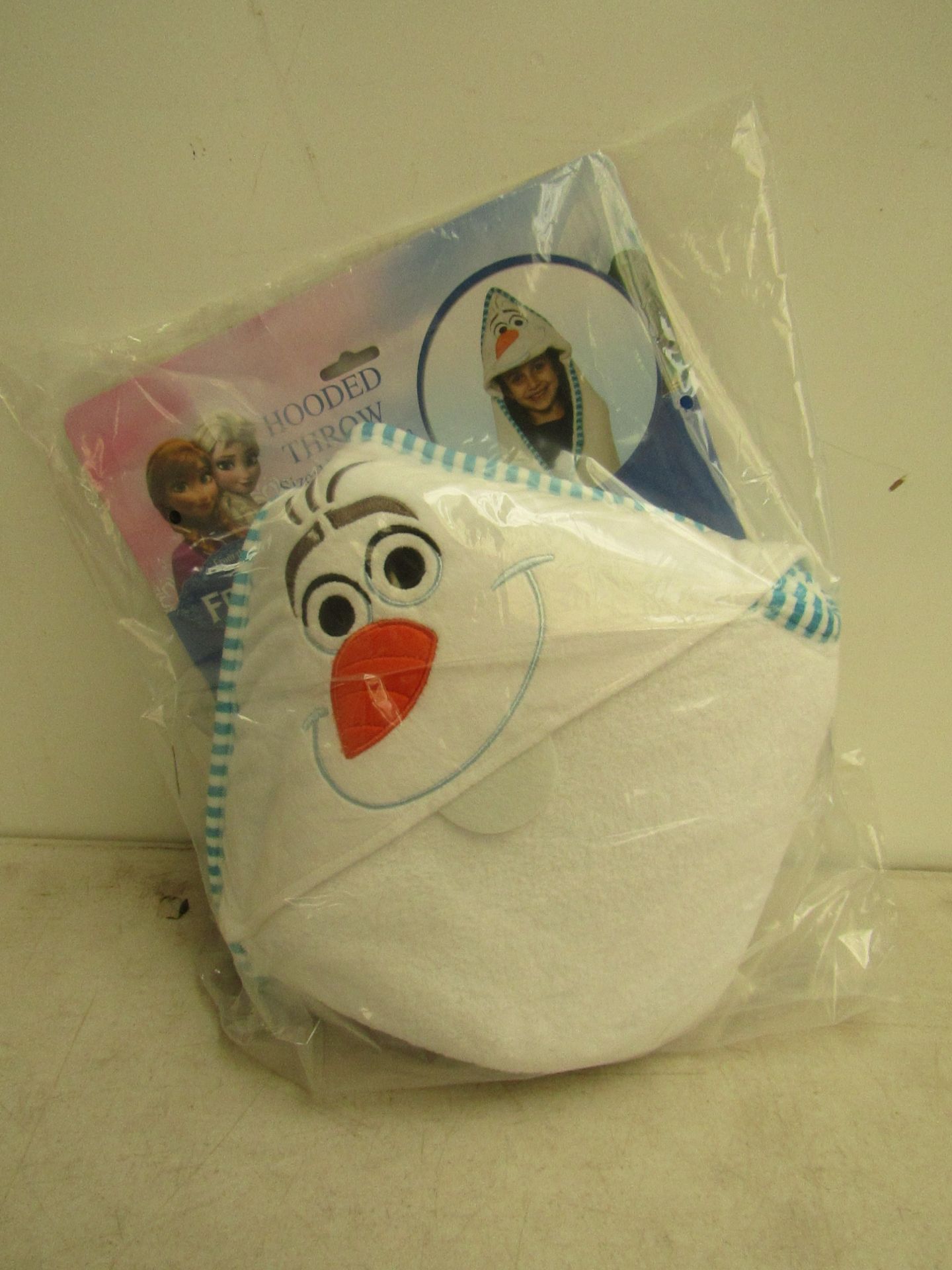 2x Disney Frozen Olaf hooded throws, all new and in packaging.