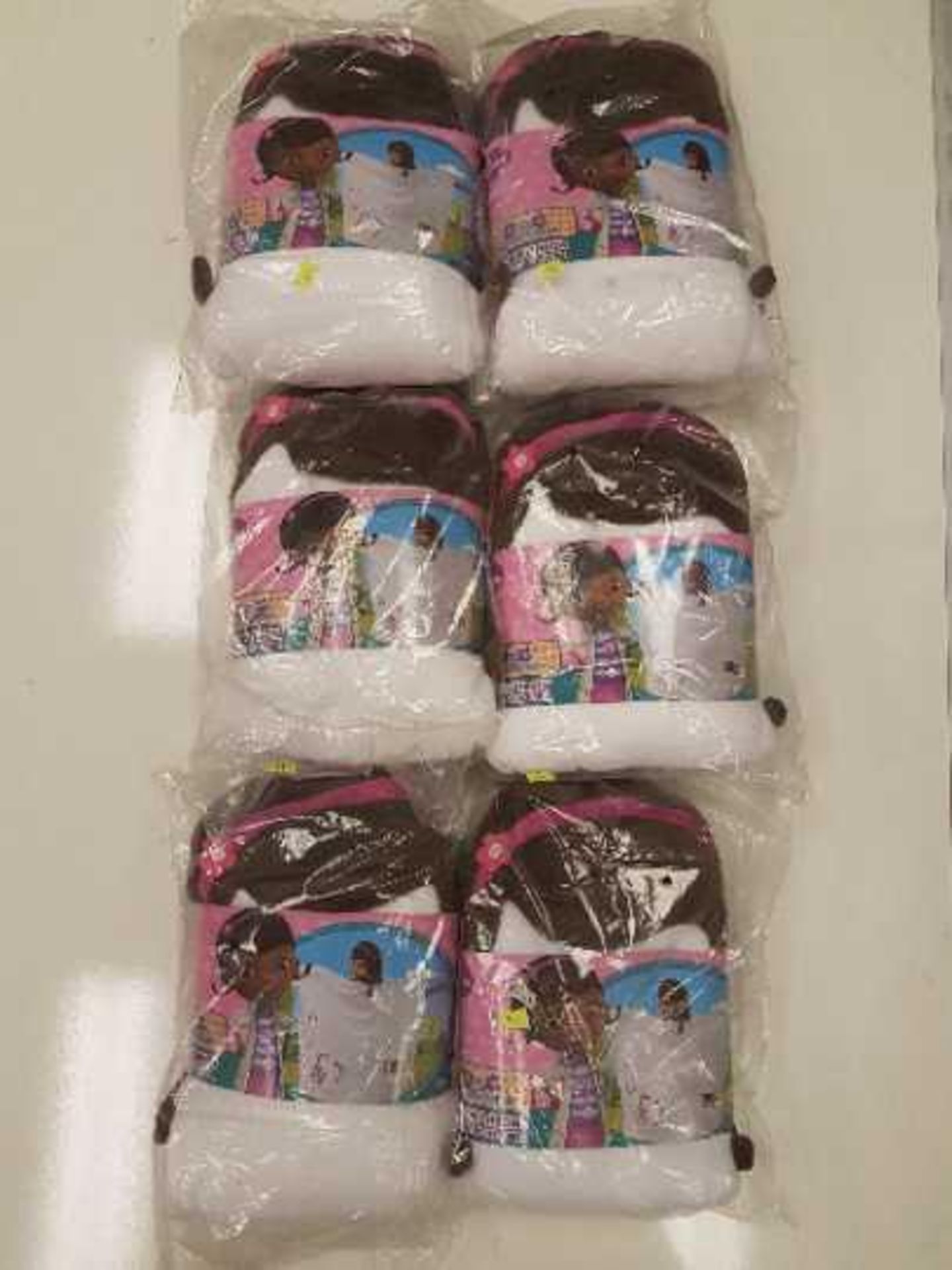 6 x Doc Mcstuffins Hoodie Throw. Size 100 x 100cm. New in Packaging - Image 2 of 2