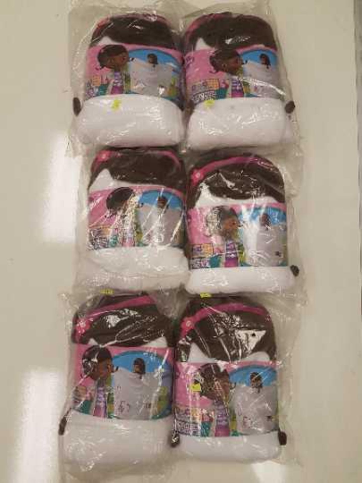 6 x Doc Mcstuffins Hoodie Throw. Size 100 x 100cm. New in Packaging