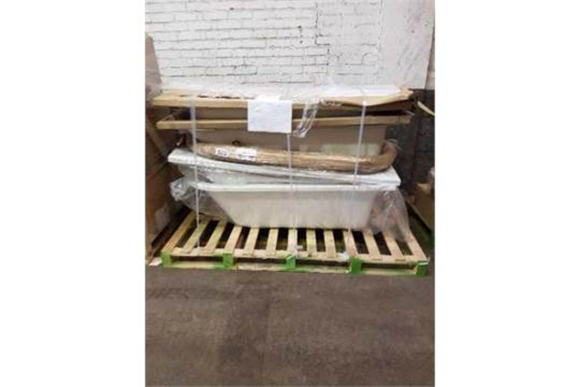 **NEW LOW RESERVE**Full Wagon of Bathroom stock from large online retailer which includes 17 pallets - Image 10 of 11