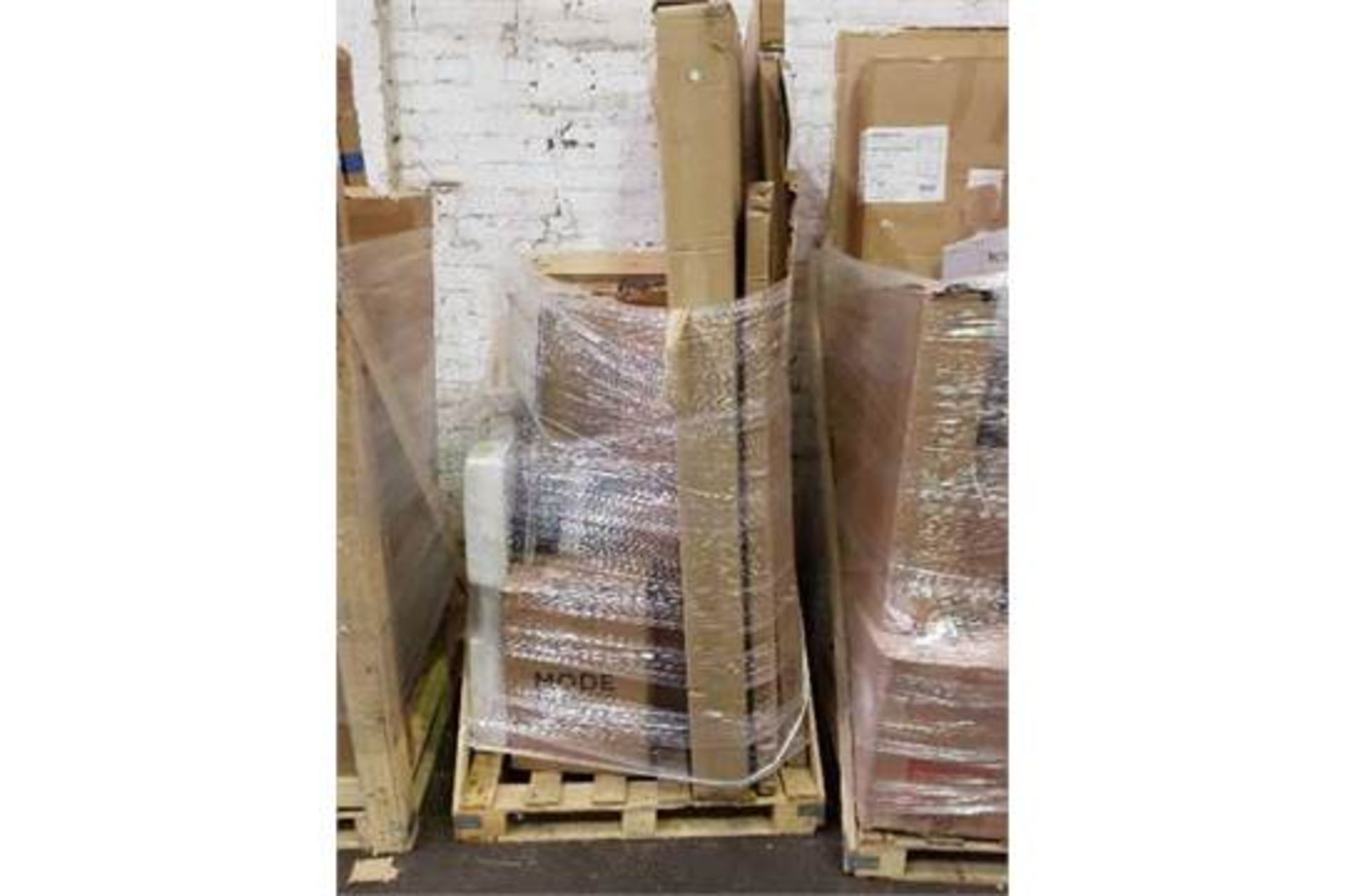 **NEW LOW RESERVE**Full Wagon of Bathroom stock from large online retailer which includes 17 pallets - Image 2 of 11