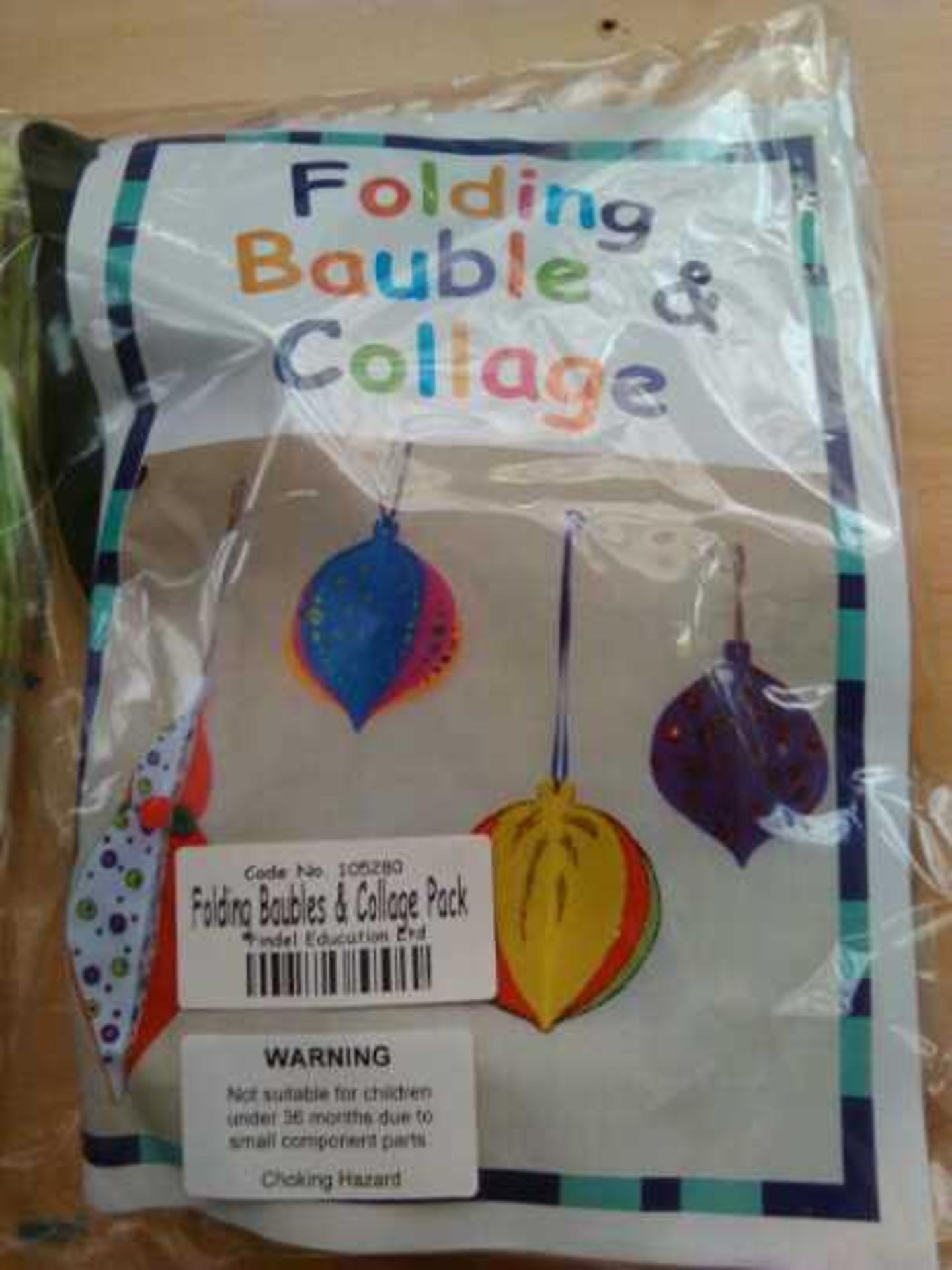 10x Folding bauble collage packs, new in packaging. Total RRP £128.80     SKU code-105280
