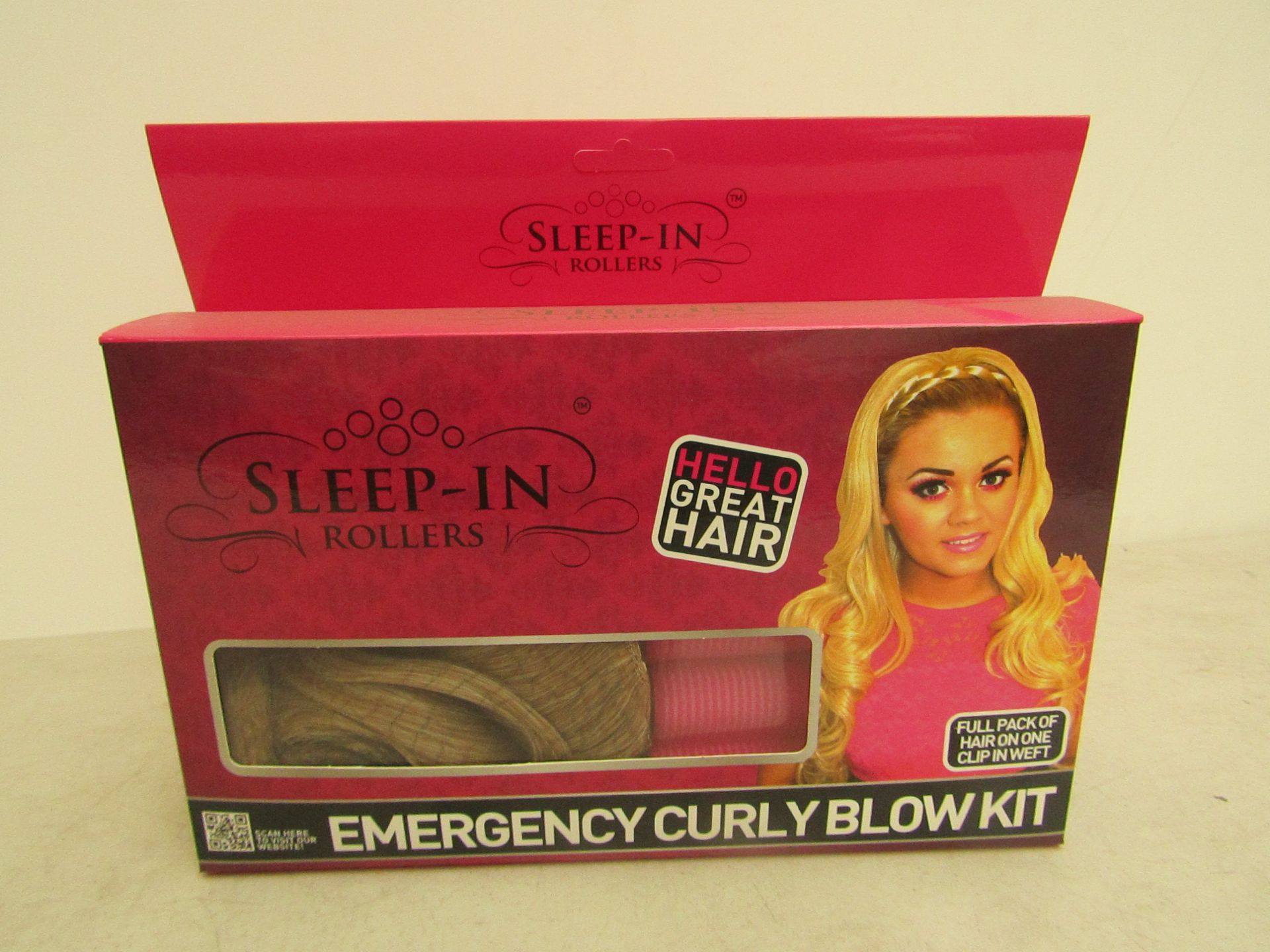 Emergency curly blow kit by 'Sleep-in rollers'. Pack contains full pack of Blonde hair on one clip