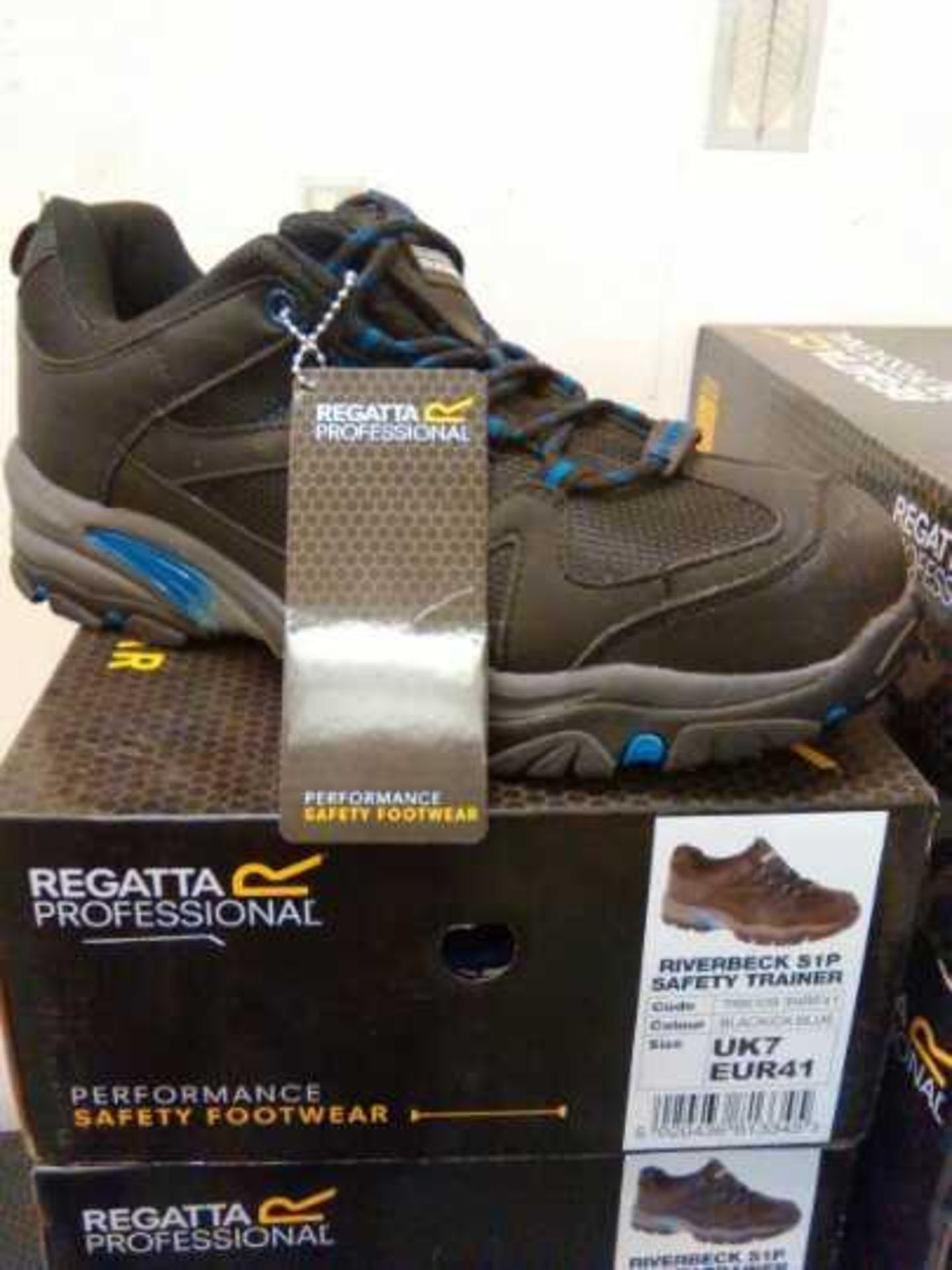 REGATTA HARDWEAR RIVERBECK S1P SAFETY TRAINERS. SIZE 7 (eur 41). NEW AND BOXED Material: PU,