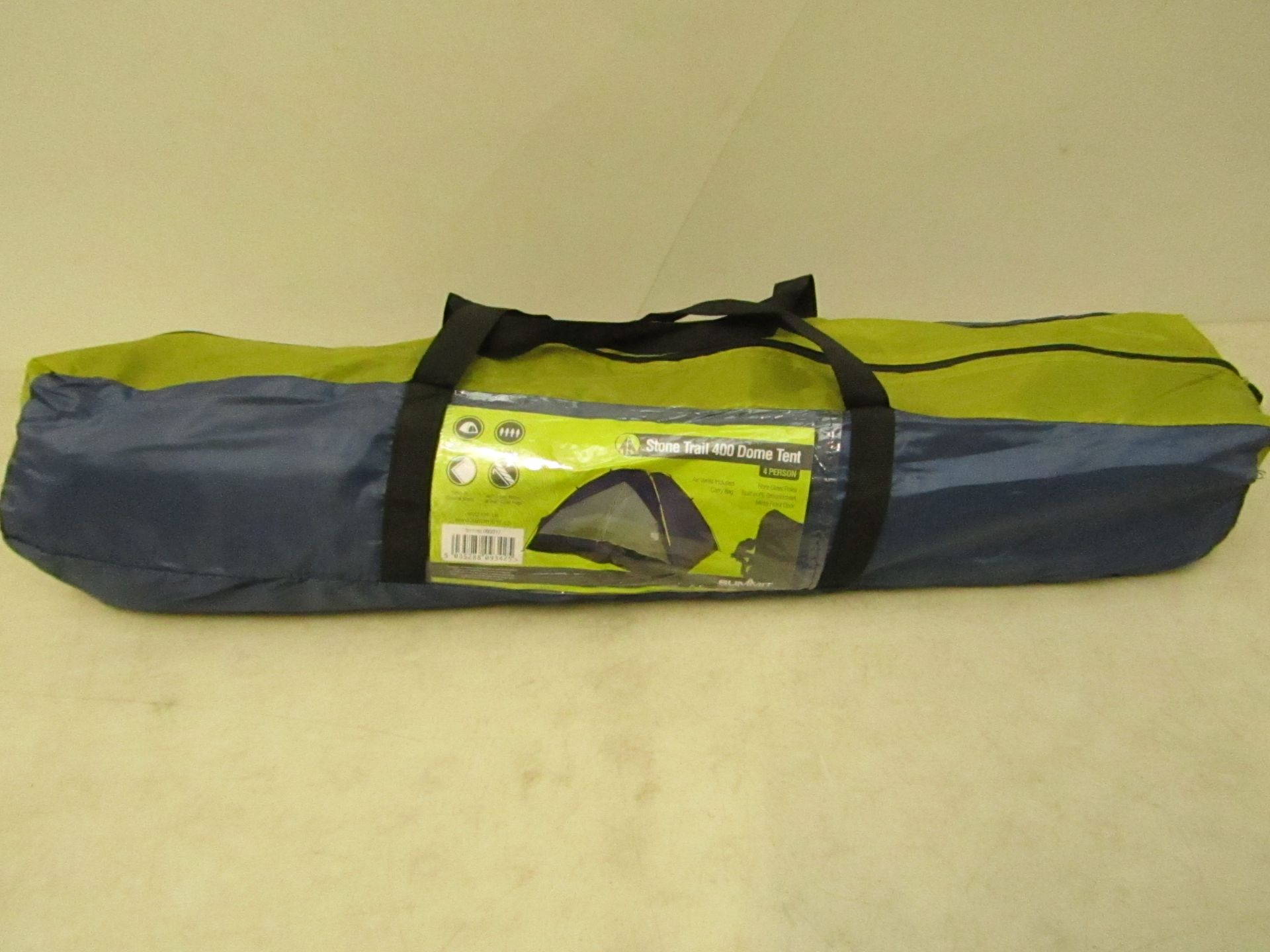 Stone trail 4 person dome tent, new with carry case.