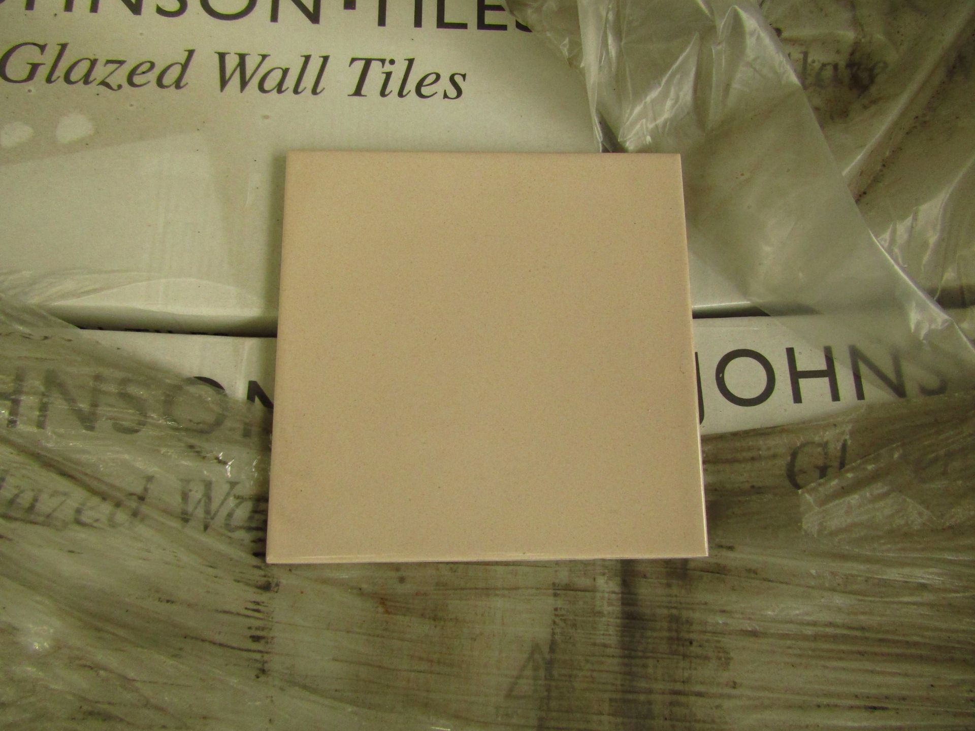 90x packs of 44 Barley 150 x 150 Glazed wall tiles (1515SPL04044), new, RRP £14.99 a pack giving a