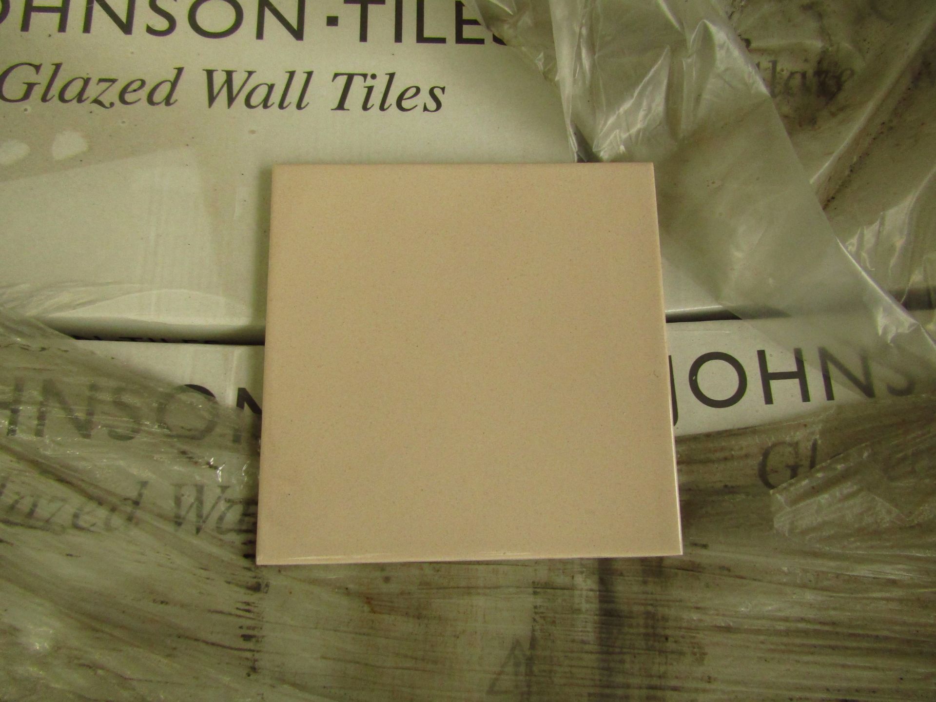 90x packs of 44 Barley 150 x 150 Glazed wall tiles (1515SPL04044), new, RRP £14.99 a pack giving a