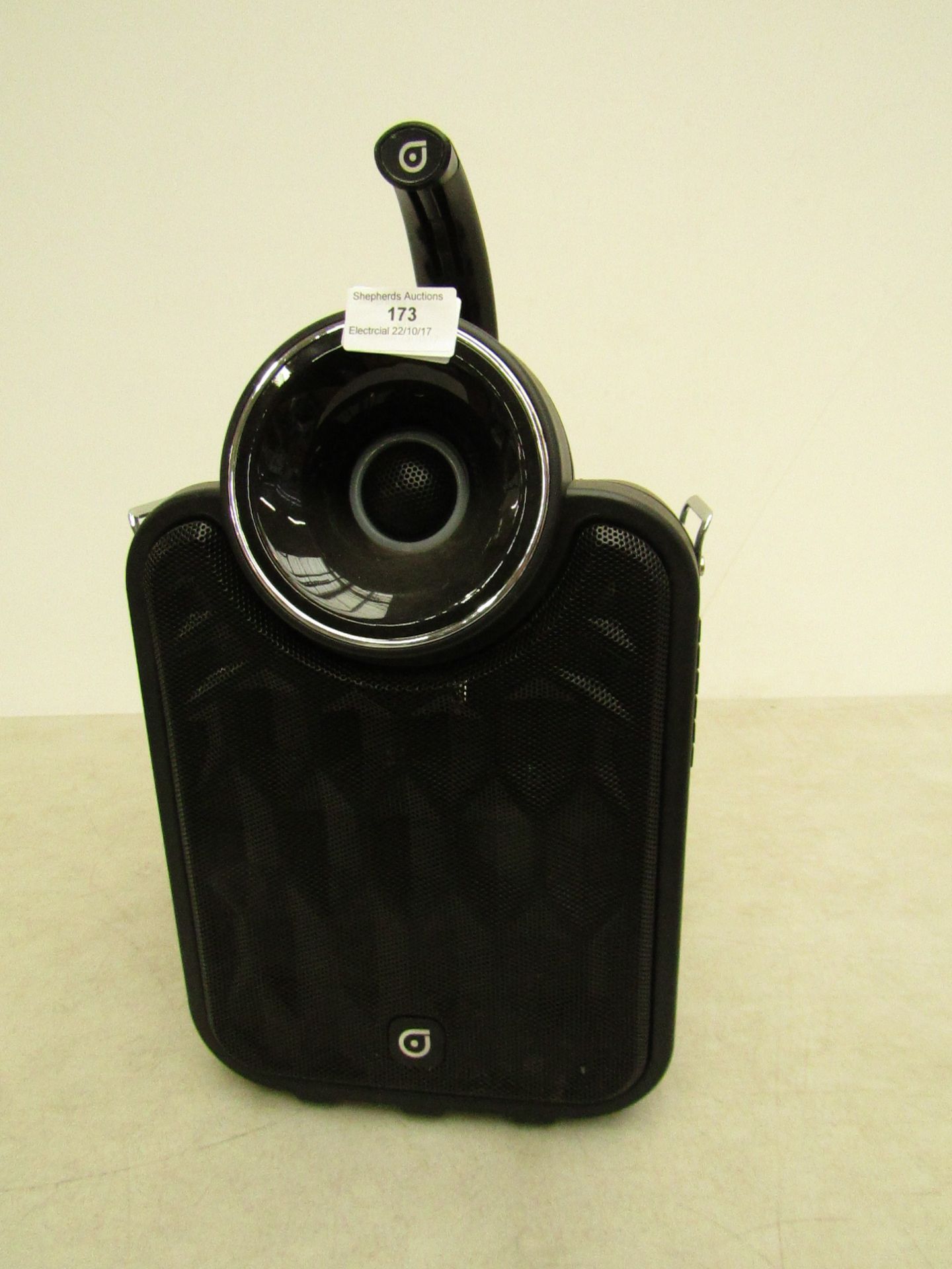 Oyility portable speaker with wireless microphone, strap and remote, tested working and boxed.