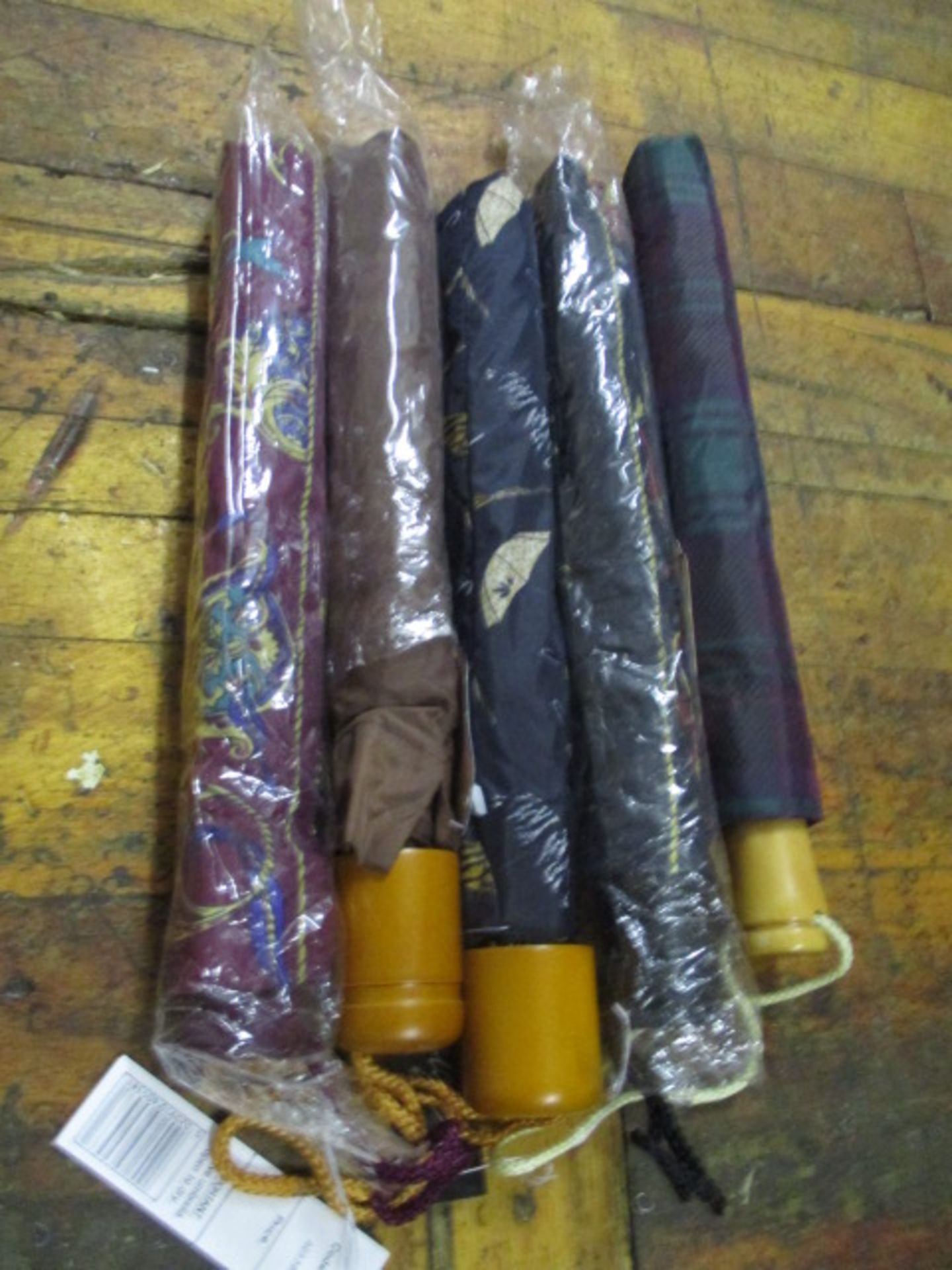 5pcs assorted high quality rain resistant umbrellas picked from stock at random all Brand new