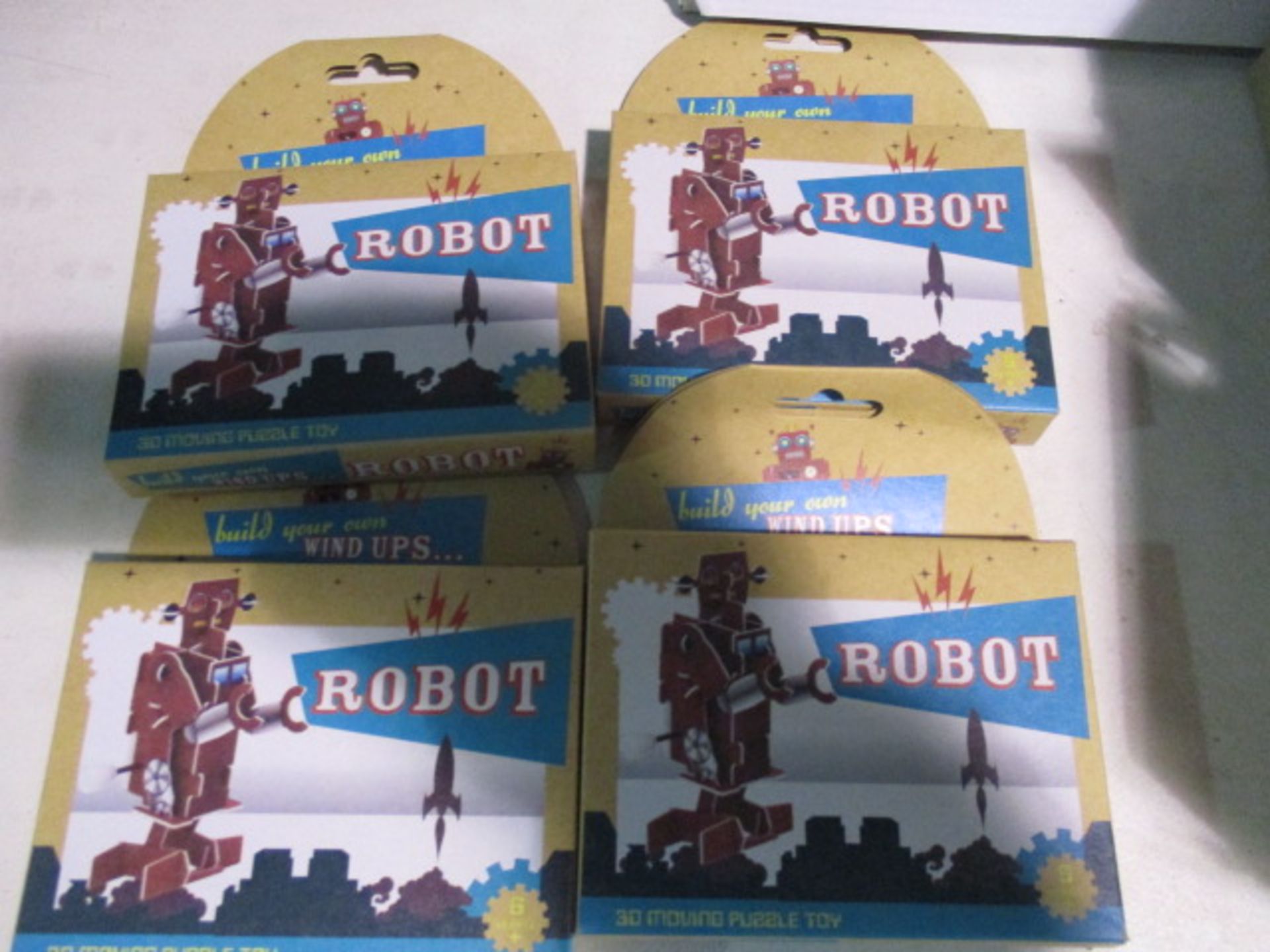 build your own wind up robot 4pcs new and boxed