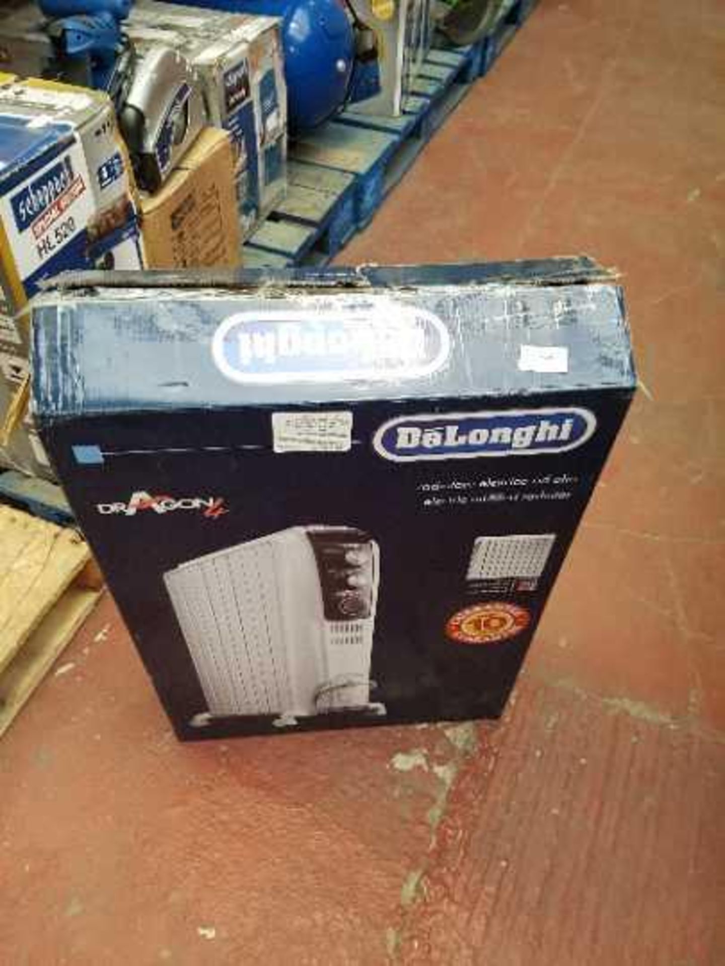 Delonghi Dragon 4 Electric Oil Filled radiator, Powers on and Boxed,(no heat)  RRP £159.99 at John