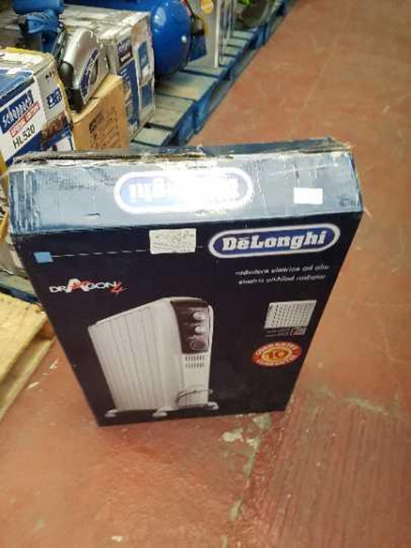 Delonghi Dragon 4 Electric Oil Filled radiator, Powers on and Boxed, (no heat)  RRP £159.99 at