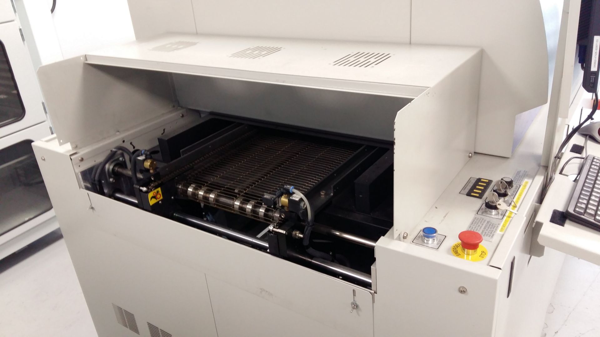 Heller 1707 Mk III lead free soldering reflow oven - Image 4 of 5