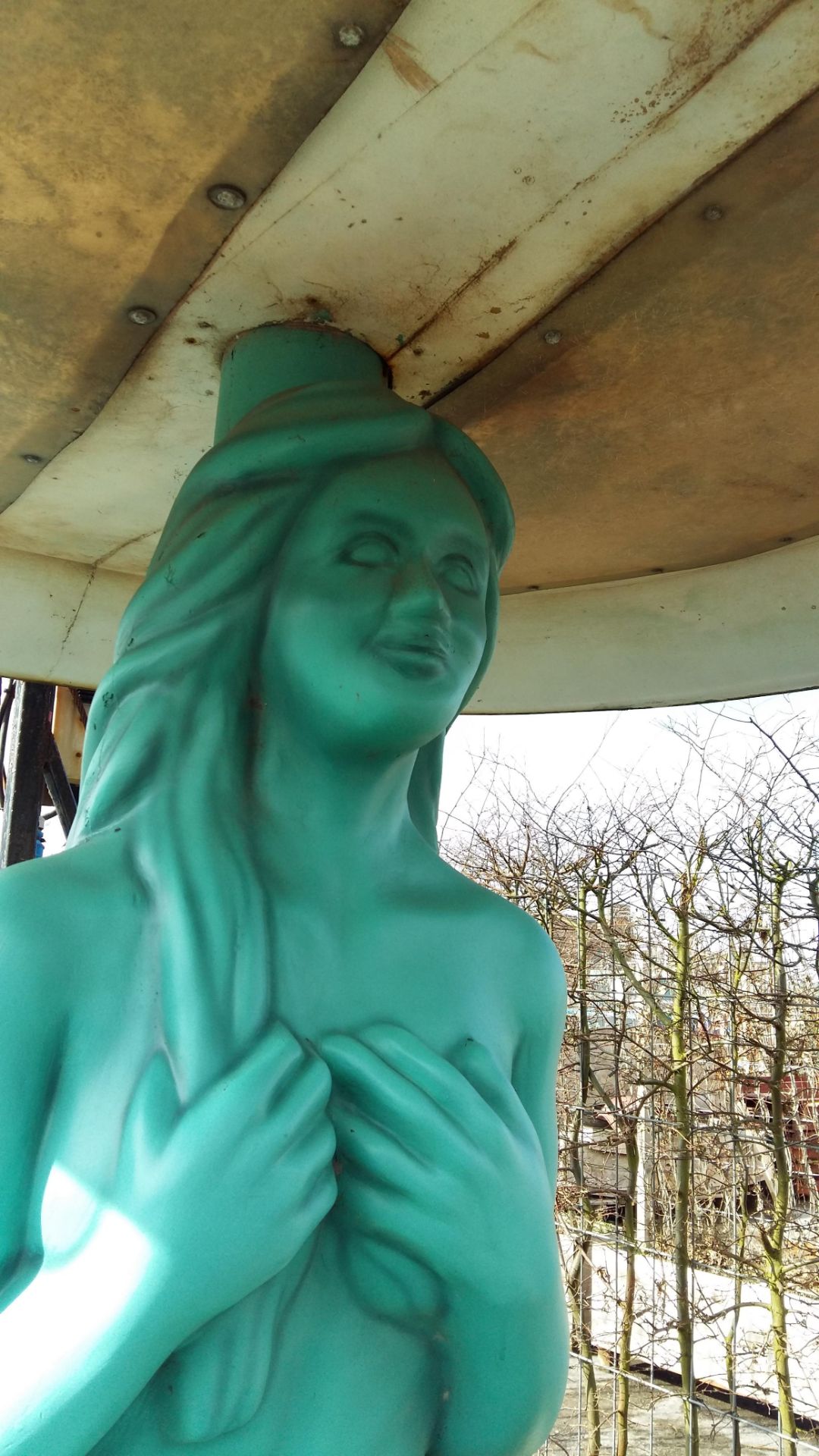 Blackpool Illuminations fibreglass Mermaid Tiffany lamp - Image 4 of 10