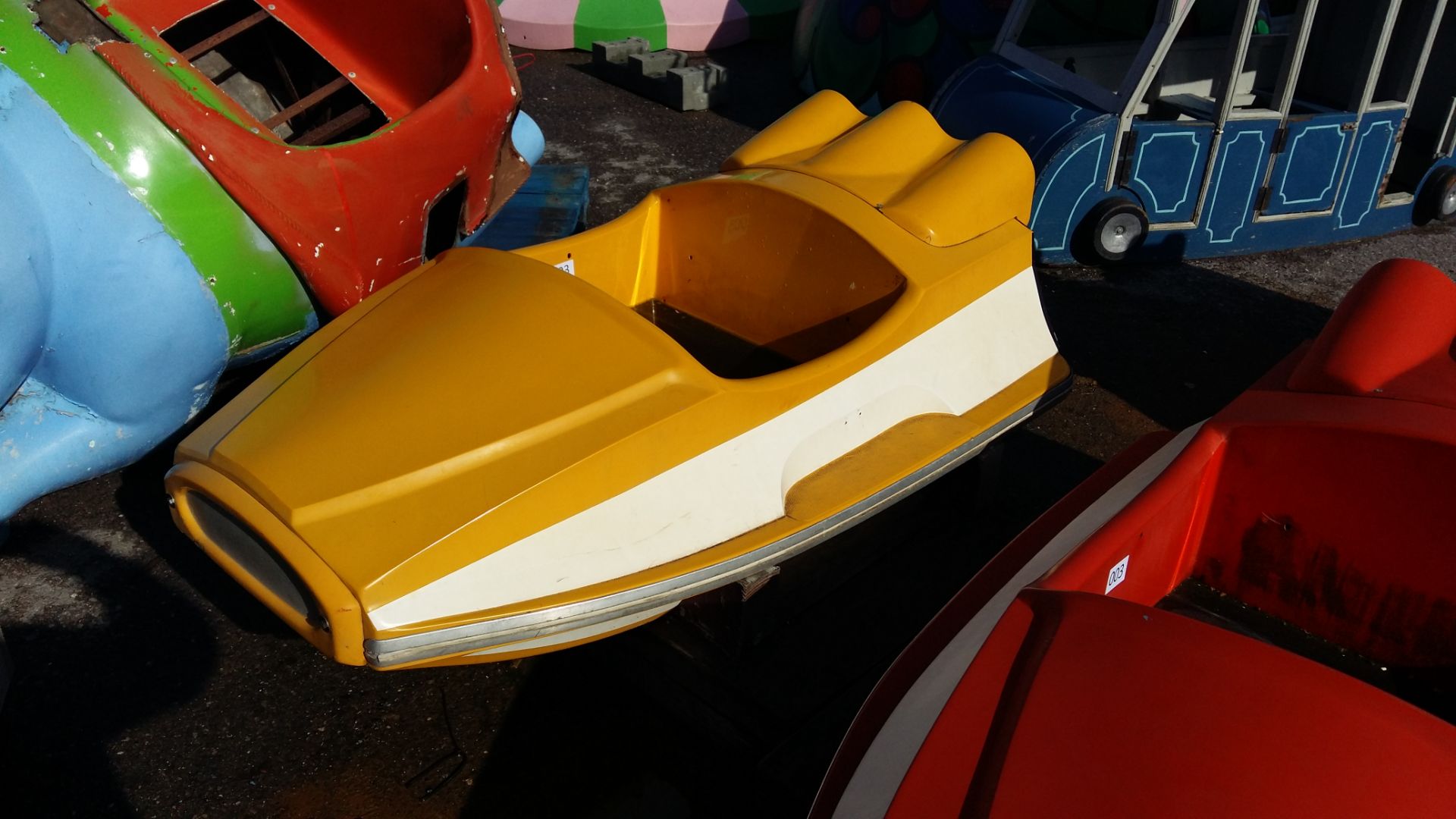 (2) Fibreglass 'Rocket' ride carts - Image 5 of 6