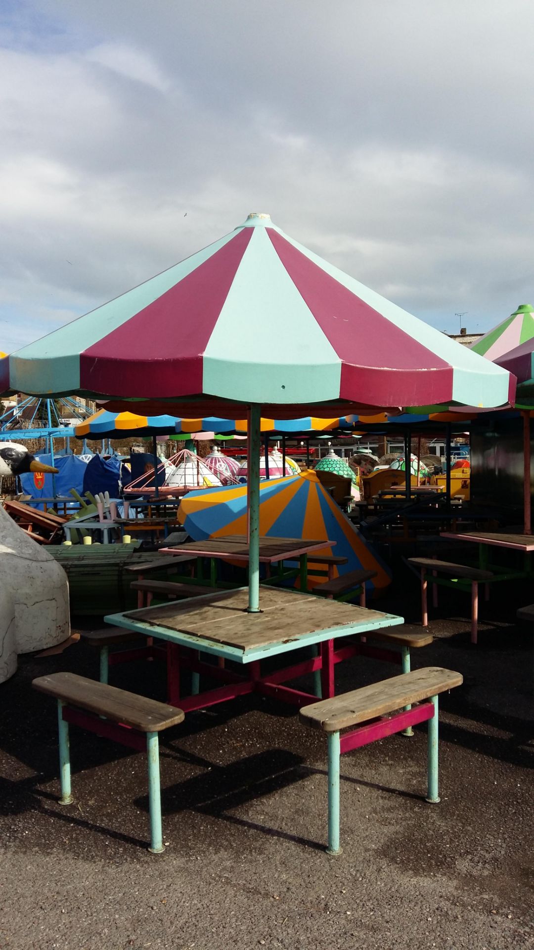 (18) Picnic table and bench sets with fibreglass umbrellas - Image 4 of 12