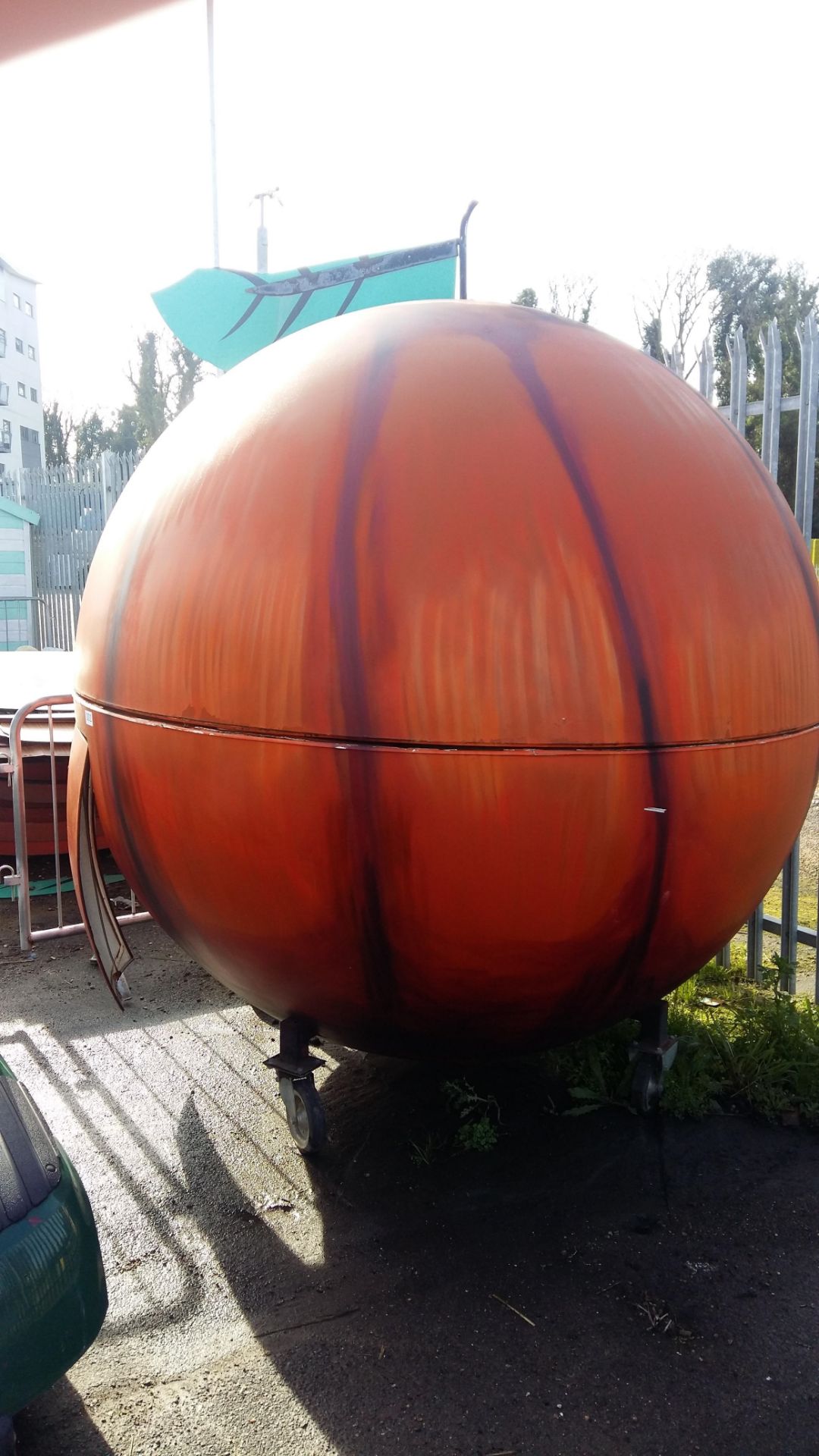 Orange 'Pumpkin' circular mobile kiosk - Image 4 of 6