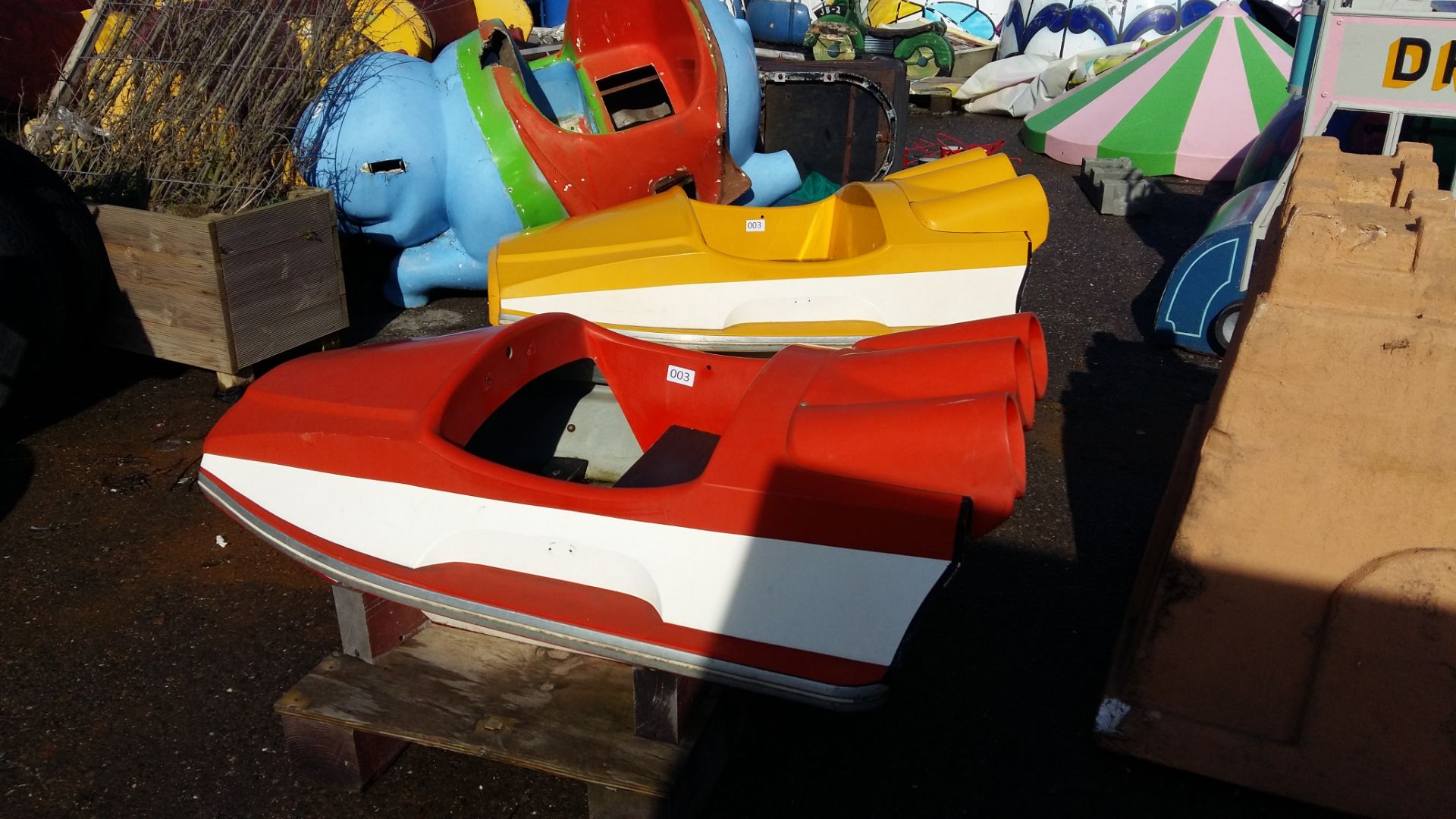 (2) Fibreglass 'Rocket' ride carts - Image 2 of 6