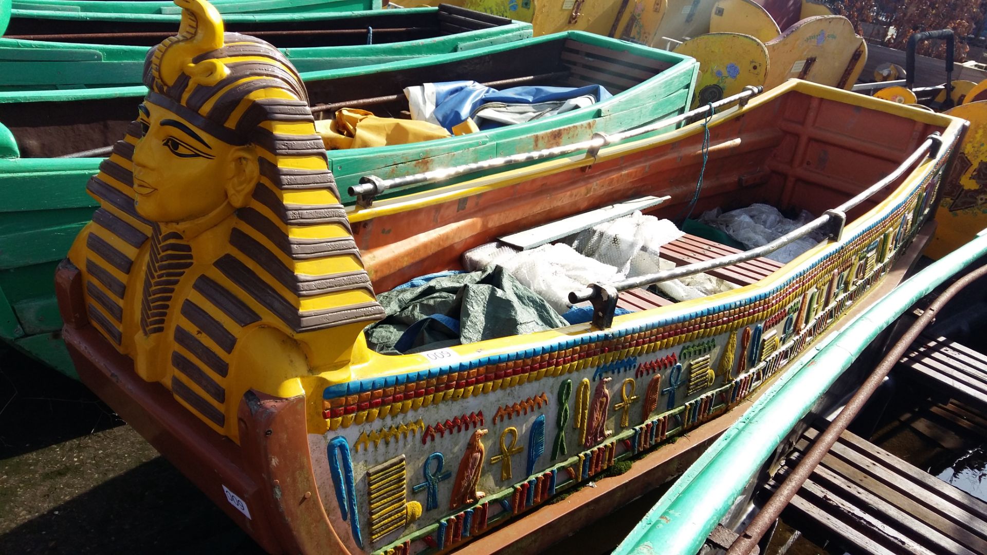 Wooden 'Egyptian' log flume boat - Image 4 of 6