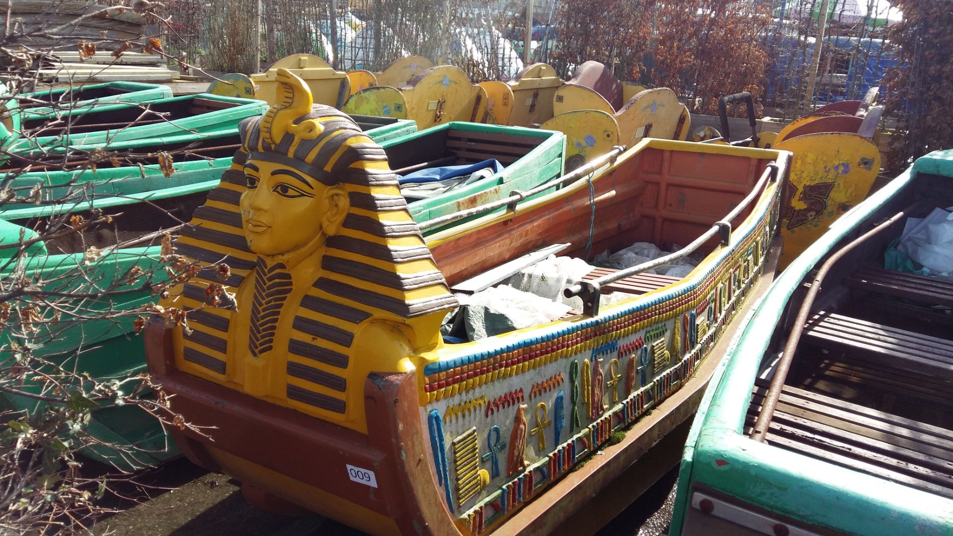 Wooden 'Egyptian' log flume boat - Image 2 of 6