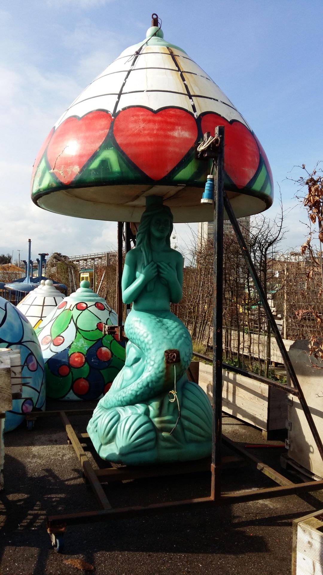 Blackpool Illuminations fibreglass Mermaid Tiffany lamp - Image 5 of 10