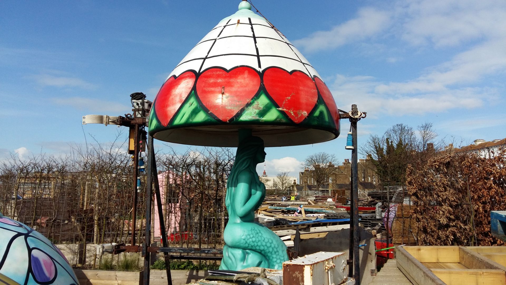 Blackpool Illuminations fibreglass Mermaid Tiffany lamp - Image 7 of 10