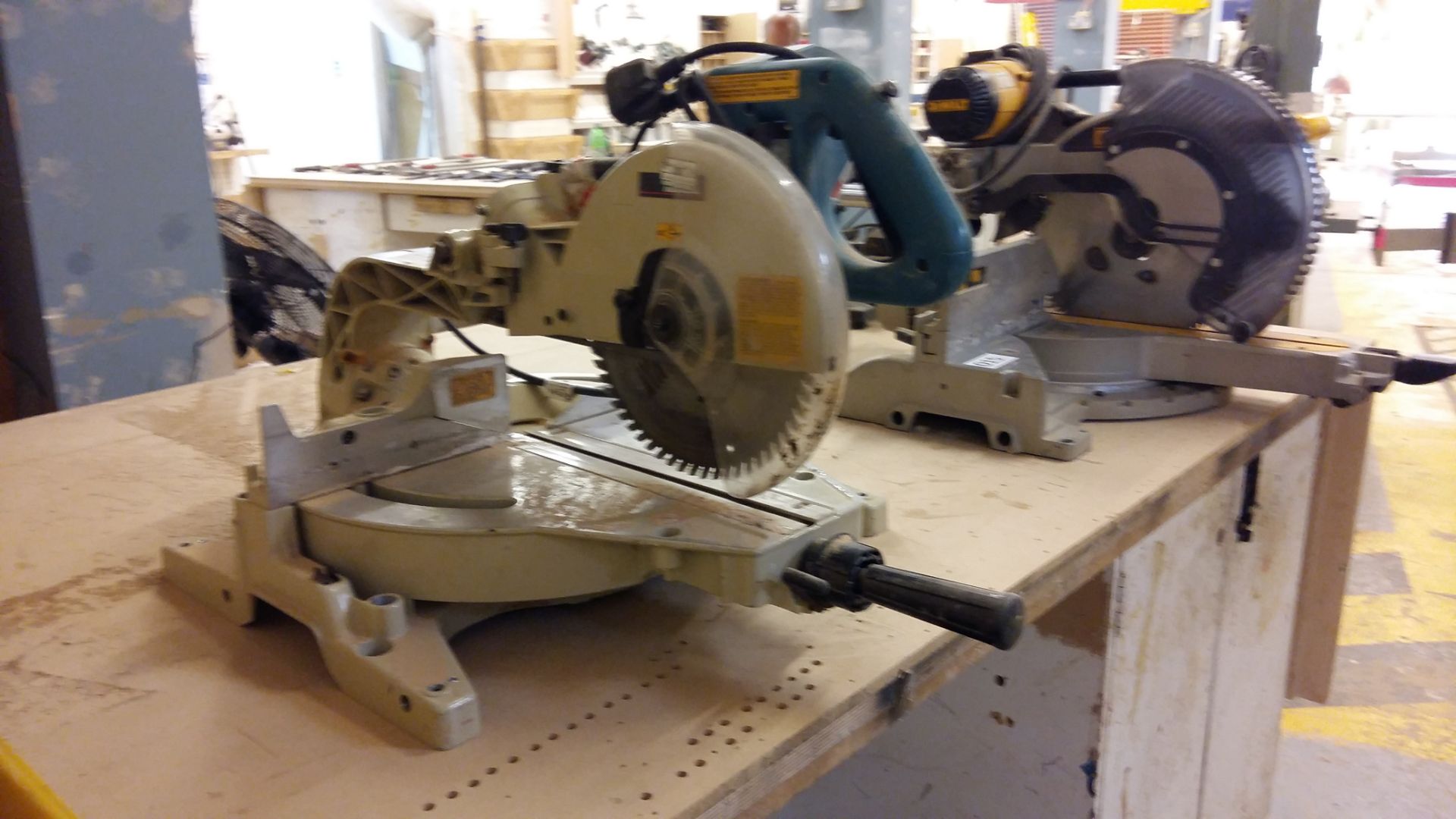 Makita LS1013 radial arm mitre saw - Image 3 of 4