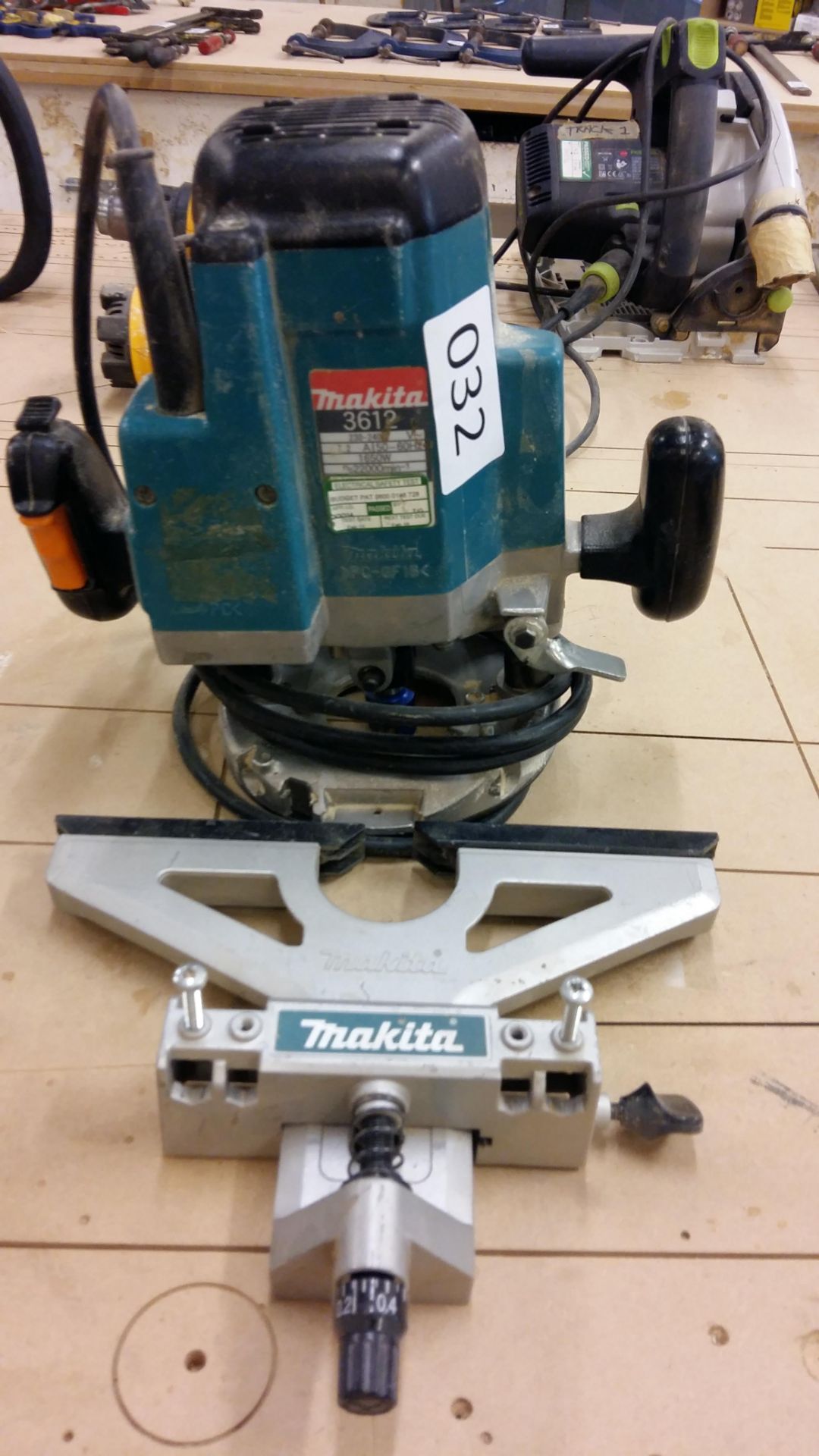 Makita 3612 plunge router