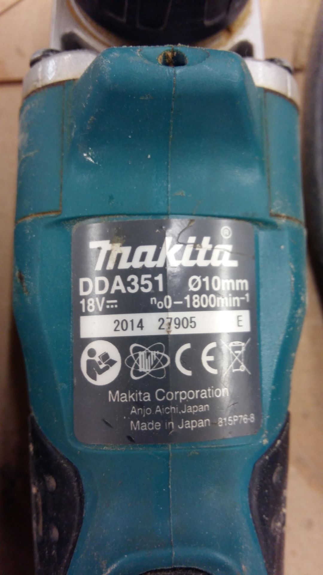 Makita DDA 351 cordless angle drill & Bosch PDA 120E corner sander - Image 2 of 3