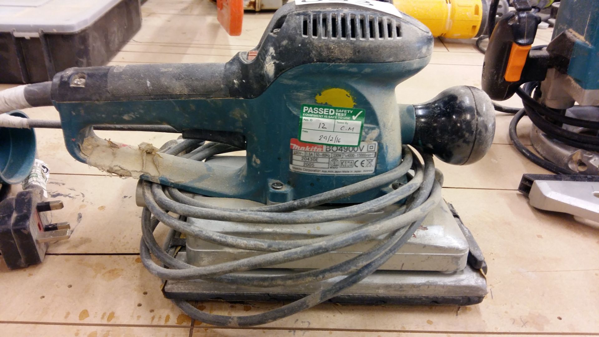 Mkaita B0 4900V sander