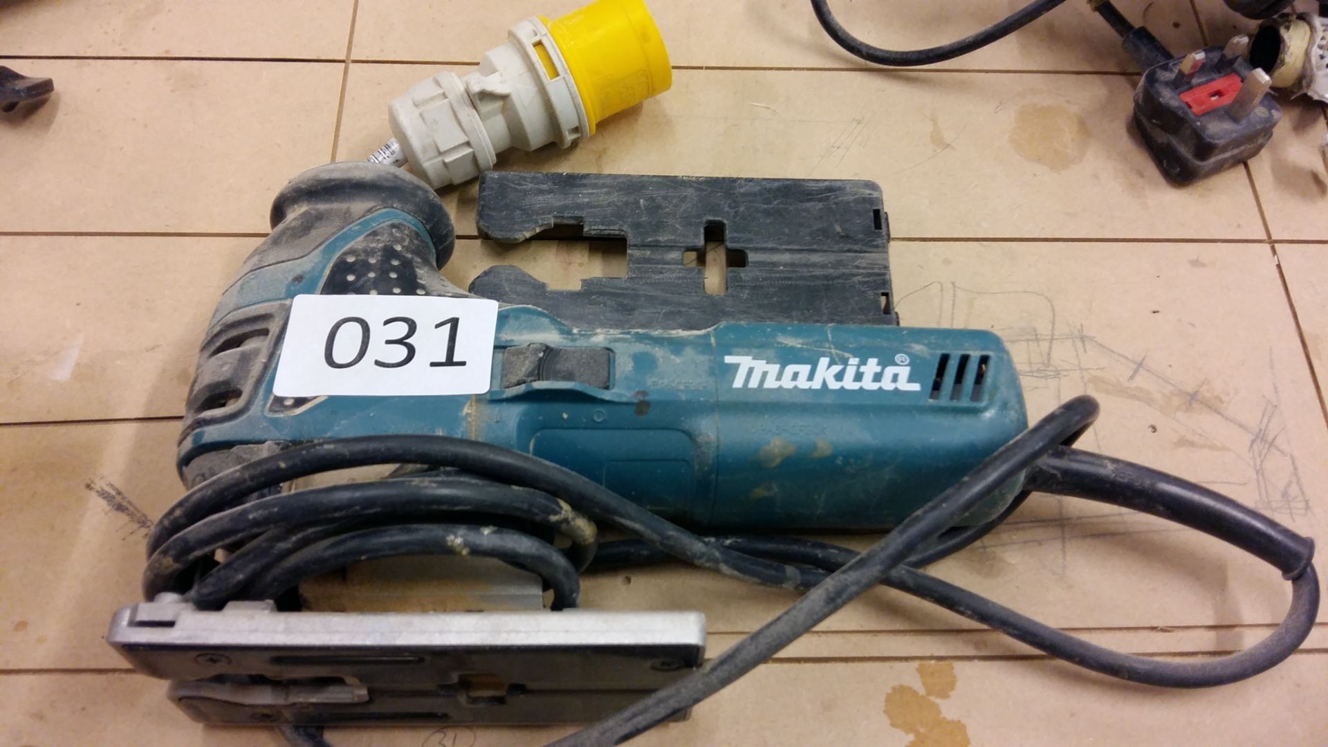 Makita 4351 FCT jigsaw