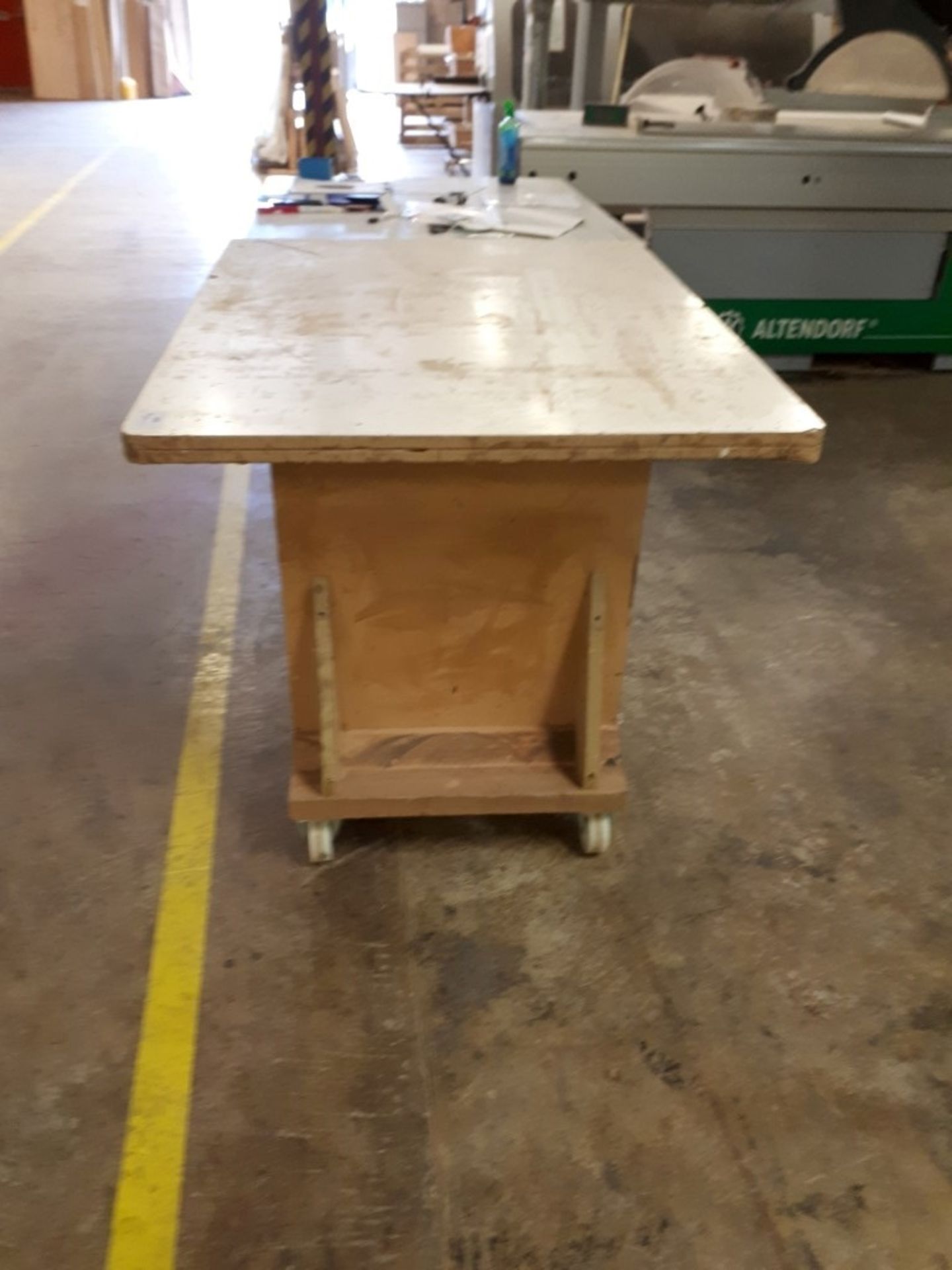 (2) Mobile workbenches - Image 2 of 4