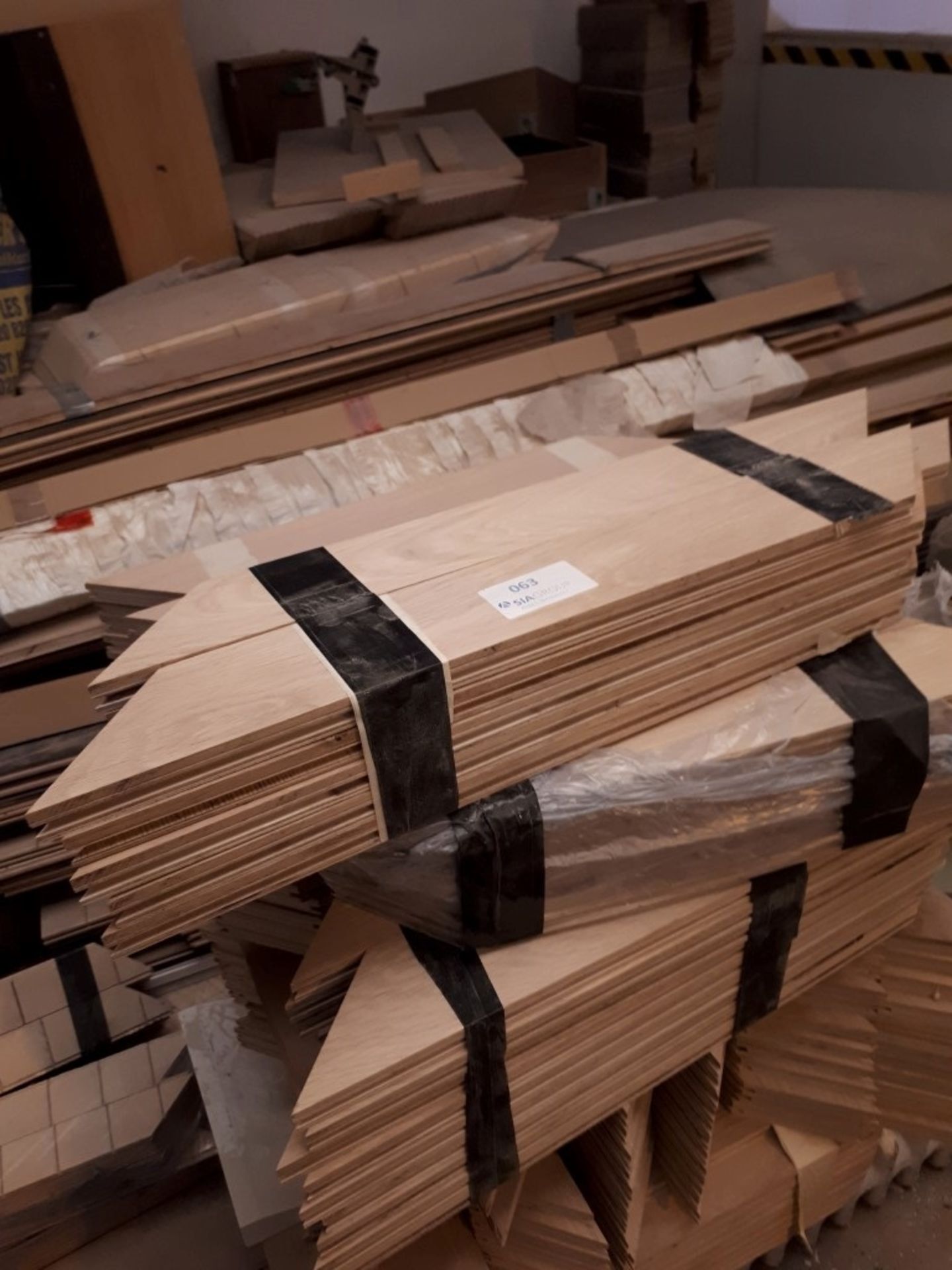 Large quantity of parquet flooring - Image 3 of 4