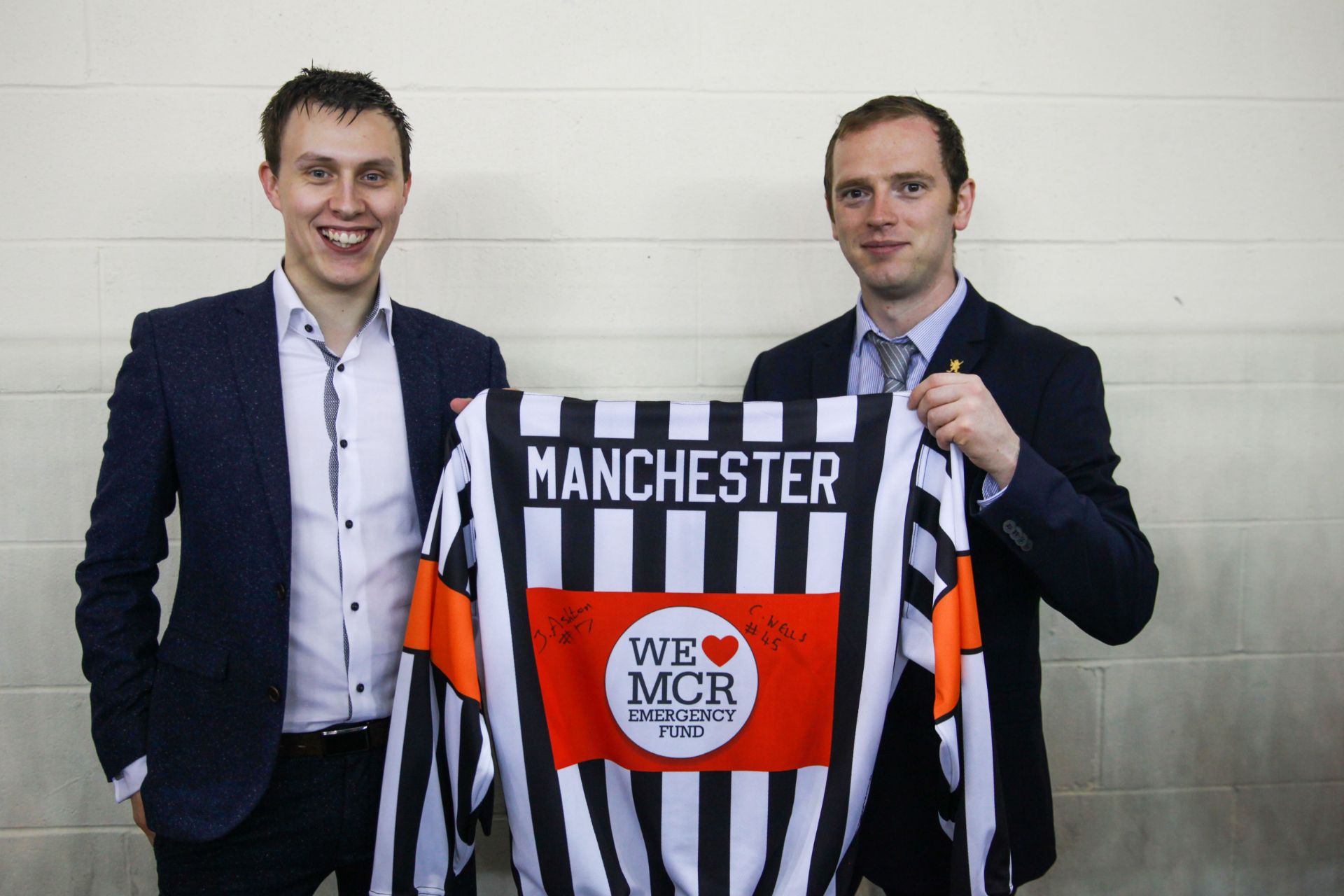 Rhino Signed Referee Shirt with the word 'Manchester' and the Manchester Bee image - Image 3 of 3